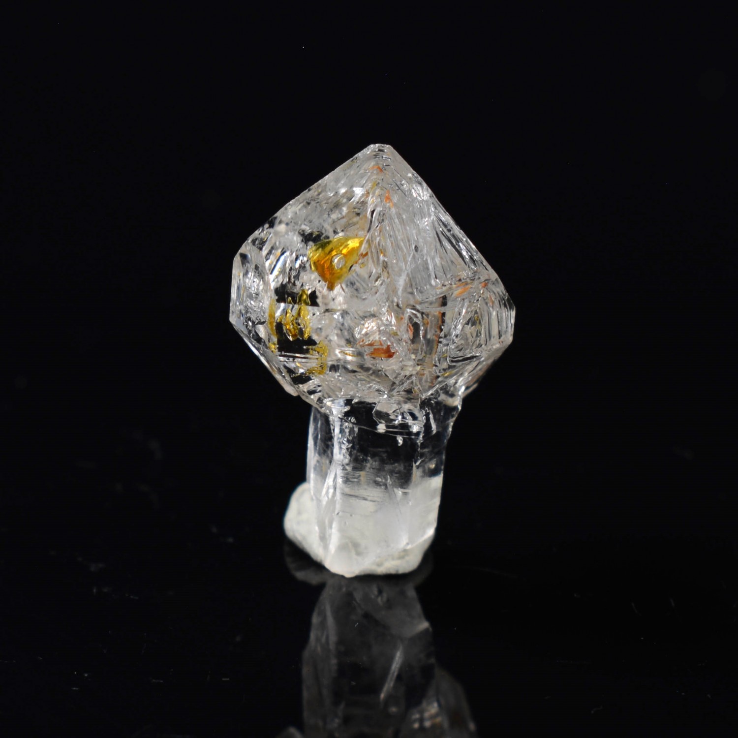 Firefly Quartz With Petroleum Inclusions Madirobe Besalampy District