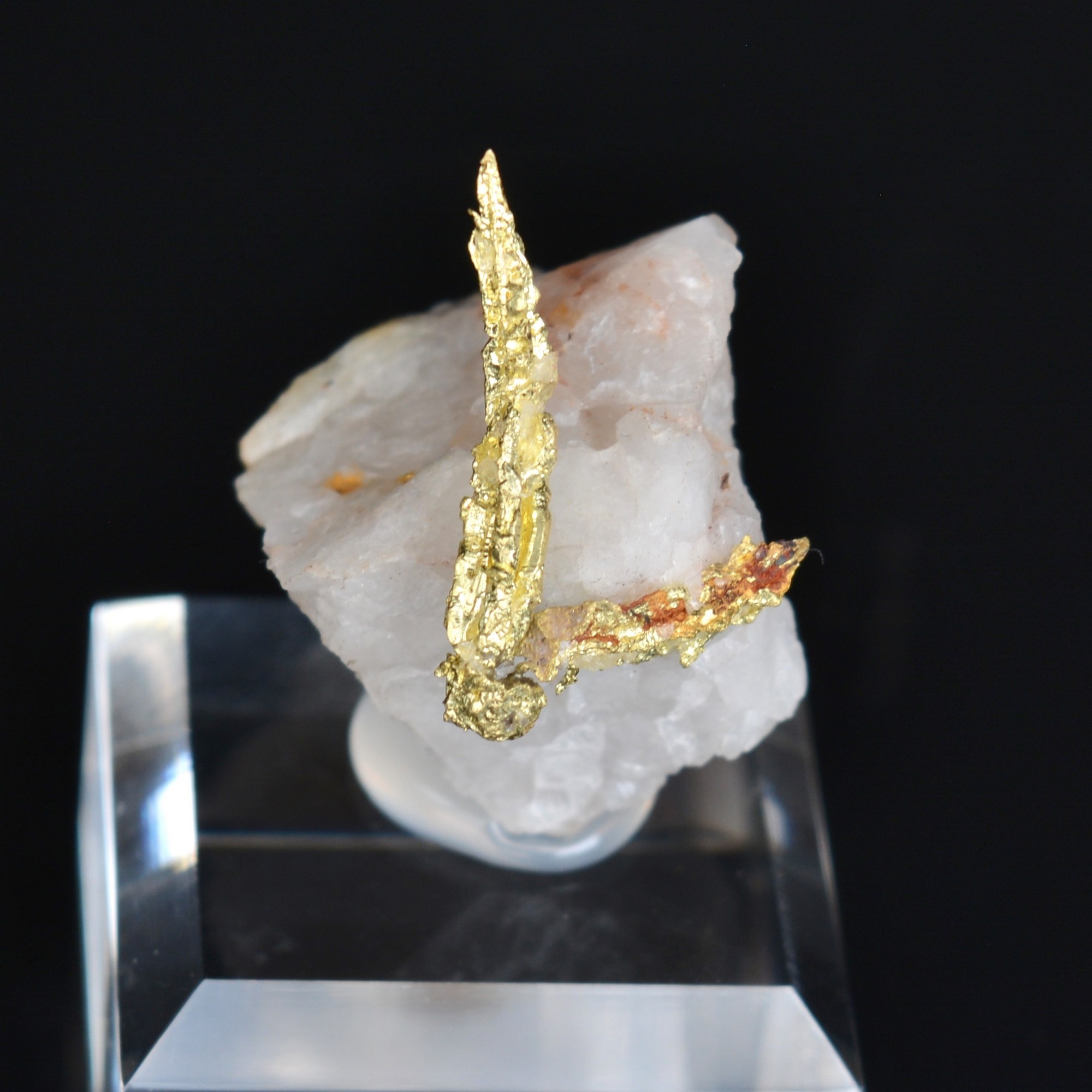 Or cristallisé sur quartz - Aouint Ighoumane, Région de Guelmim-Oued Noun, Maroc