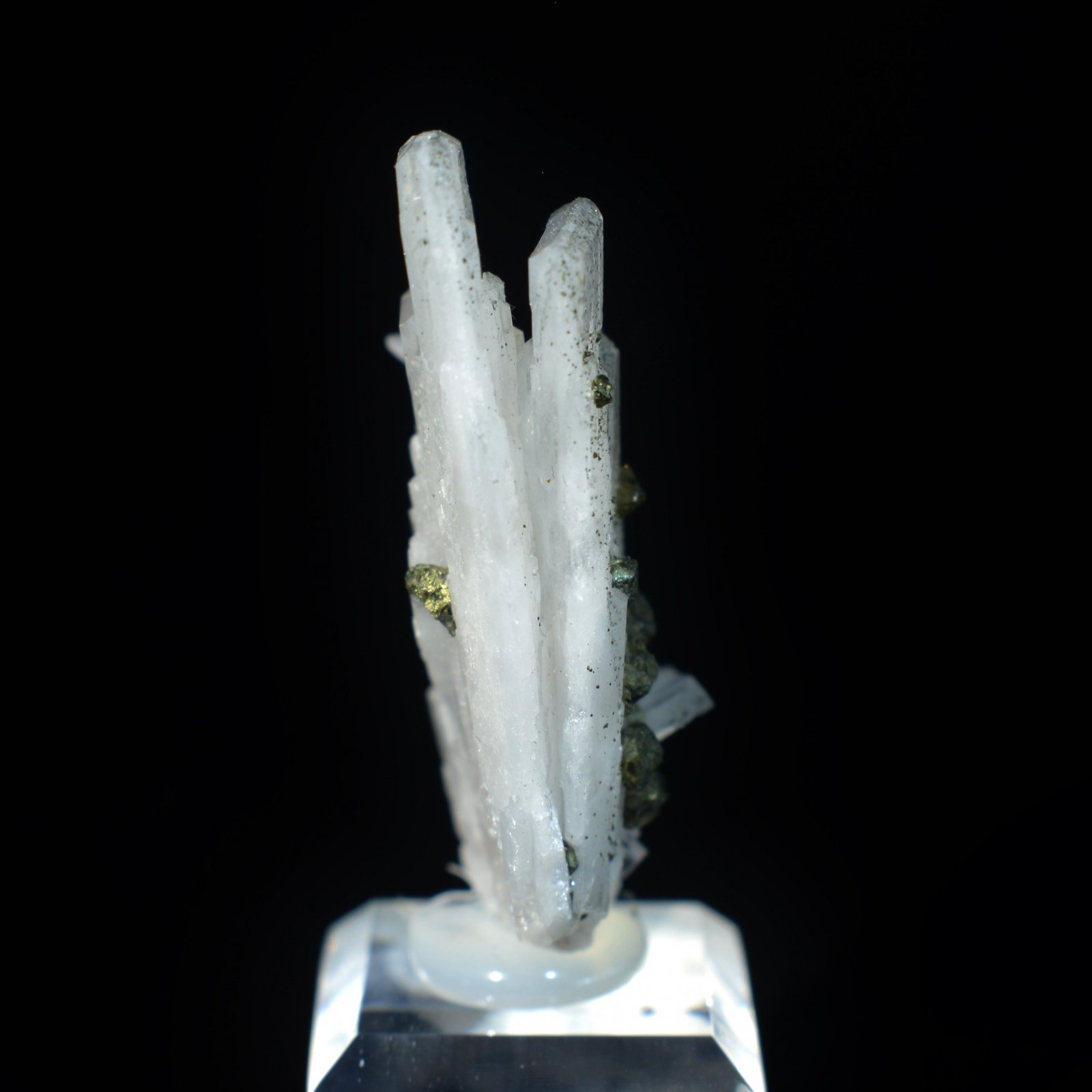 Barytine et chalcopyrite - Saint-Peray, Ardèche, France