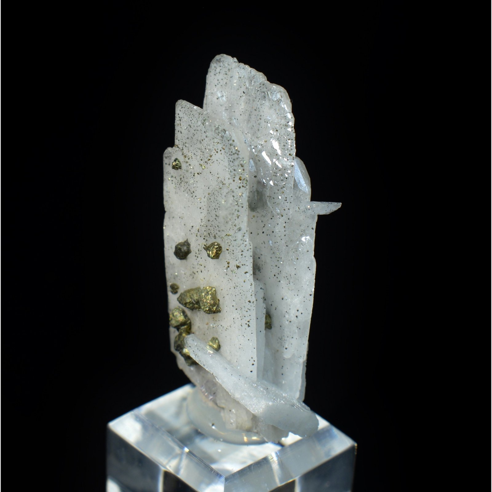 Barytine et chalcopyrite - Saint-Peray, Ardèche, France