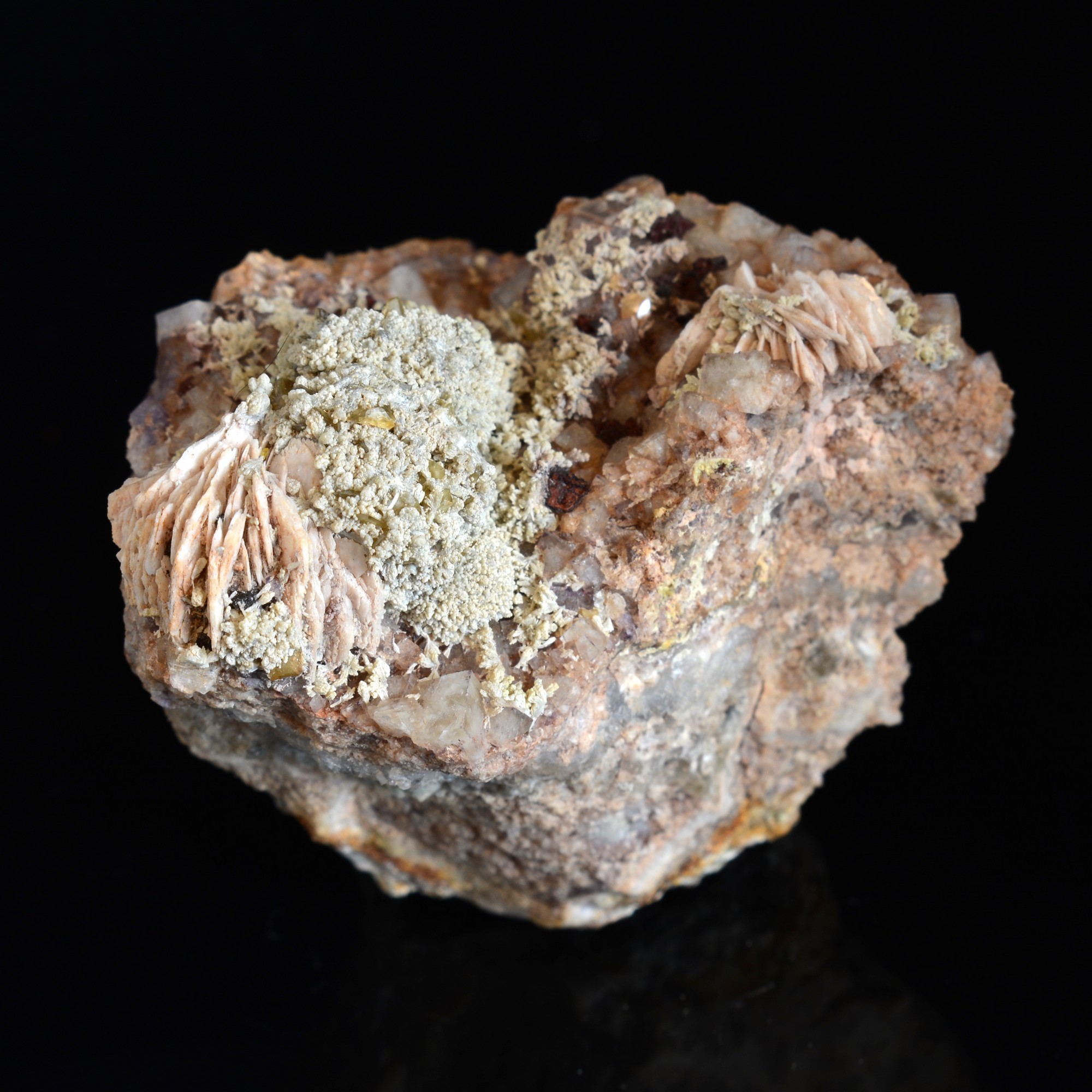 Fluorite, barite, mimetite, wulfenite - Lantignié, Rhône, France