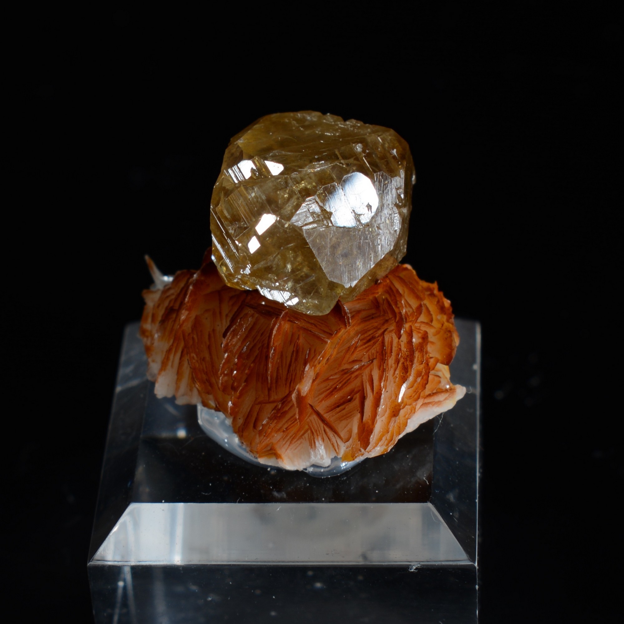 Cerussit on barite - Mibladen district, Midelt Province, Morocco