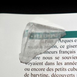 Fluorine - Font d'Arques, Lieuran-Cabrières, Hérault, France