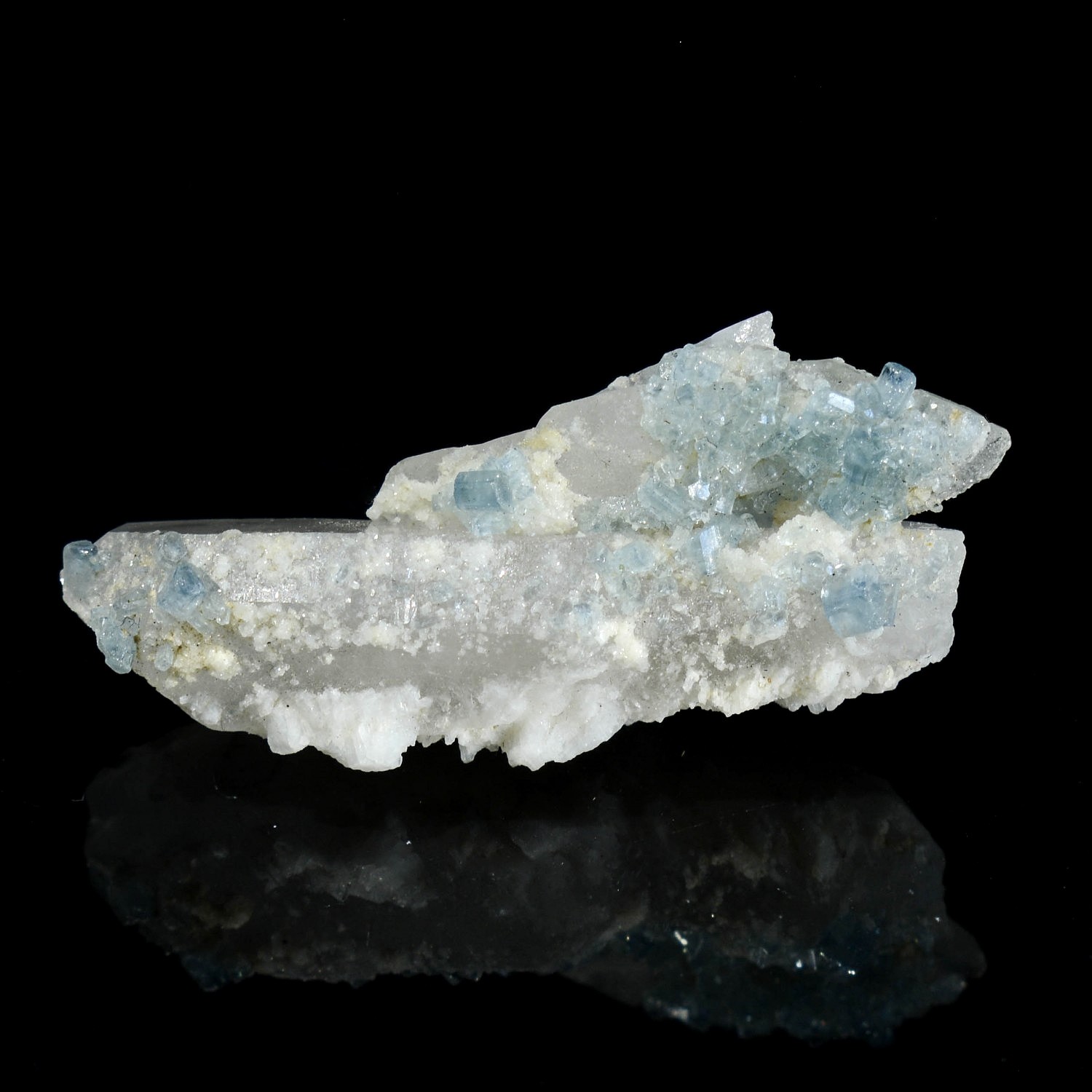 Quartz, blue apatite and cleavelandite - Golconda mine, Minas Gerais, Brazil