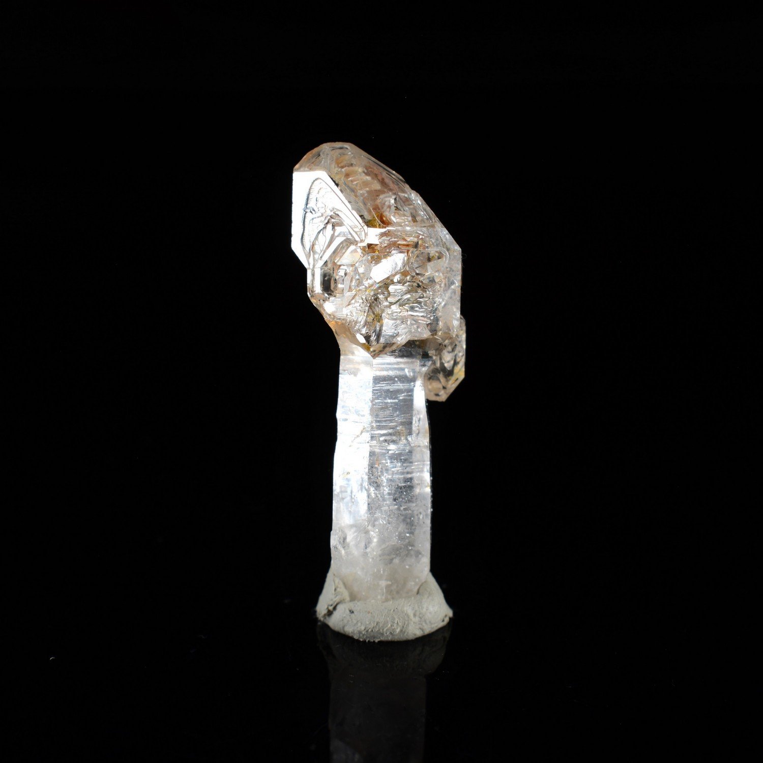 Quartz luciole à inclusions de pétrole - Madirobe, district de Besalampy, Région de Melaky, Madagascar