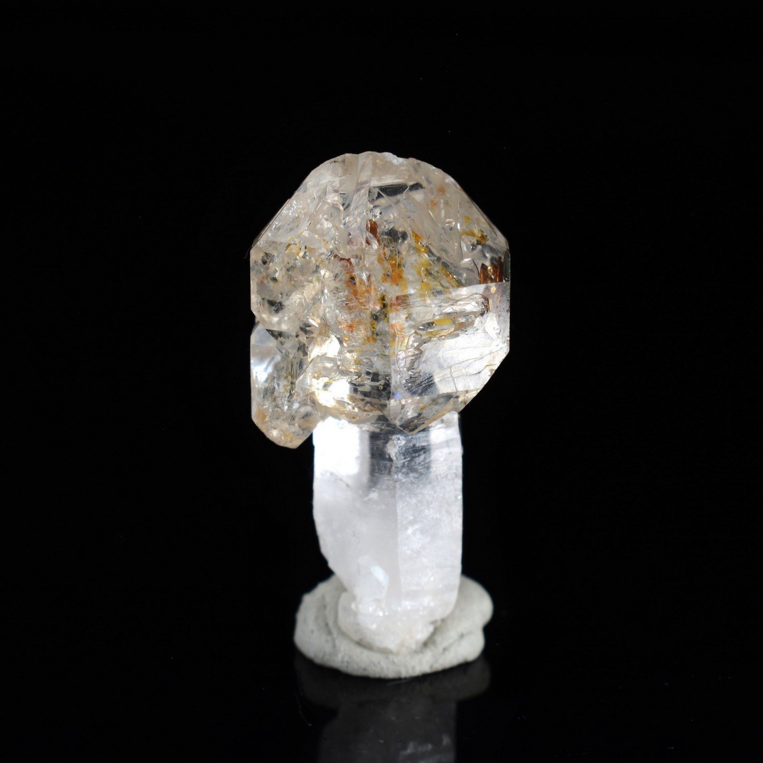 Quartz luciole à inclusions de pétrole - Madirobe, district de Besalampy, Région de Melaky, Madagascar