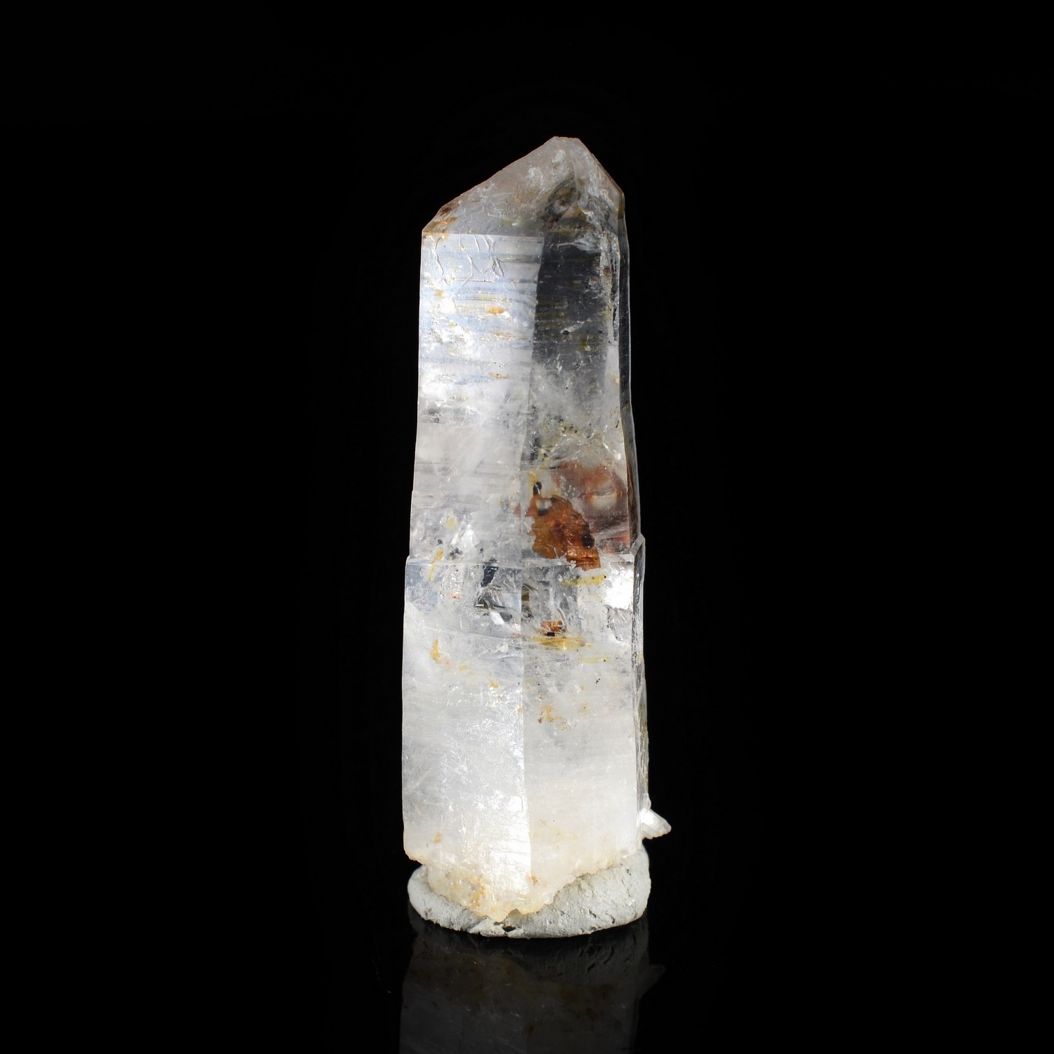 Quartz luciole à inclusions de pétrole - Madiroba, district de Besalampy, Région de Melaky, Madagascar