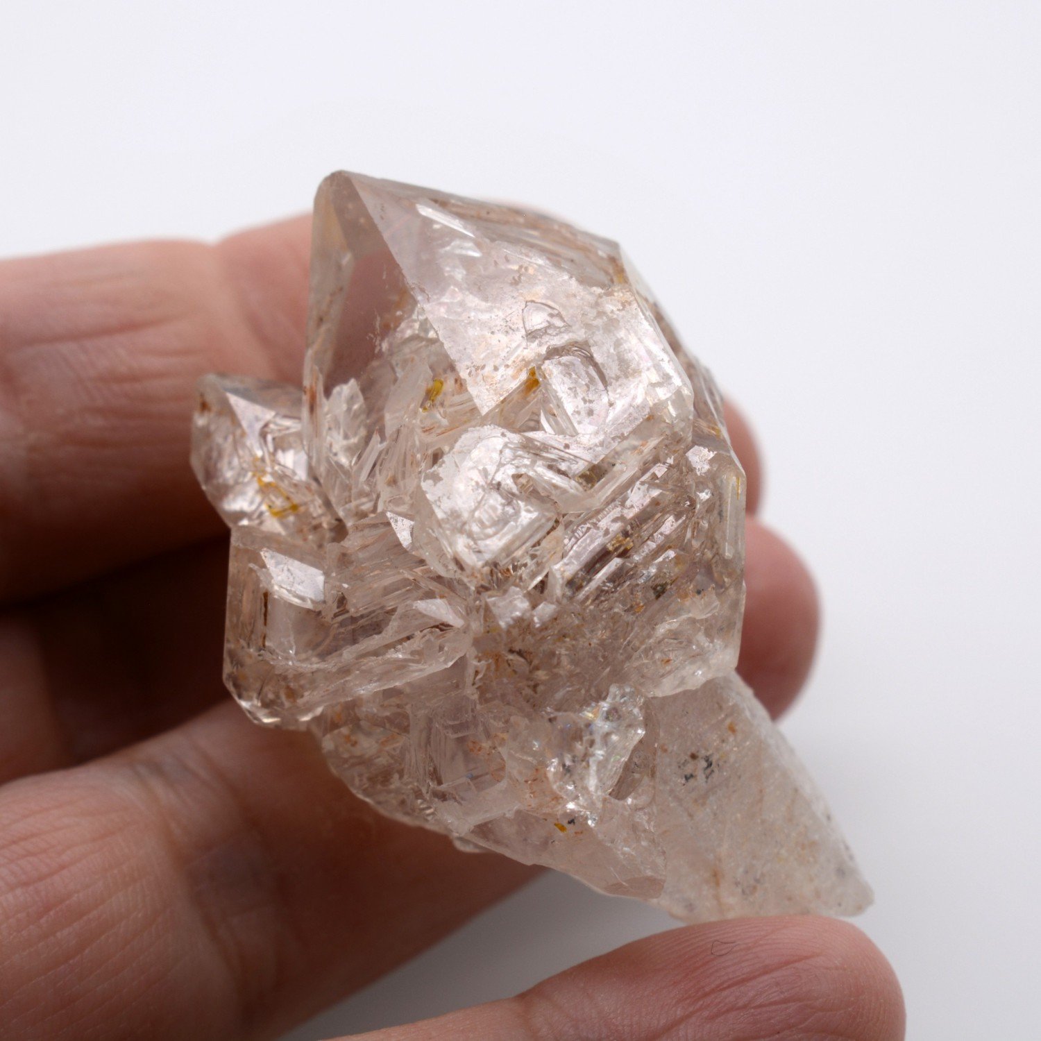 Quartz luciole à inclusions de pétrole - Madirobe, district de Besalampy, Région de Melaky, Madagascar