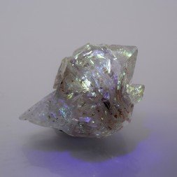 Quartz luciole à inclusions de pétrole - Madirobe, district de Besalampy, Région de Melaky, Madagascar