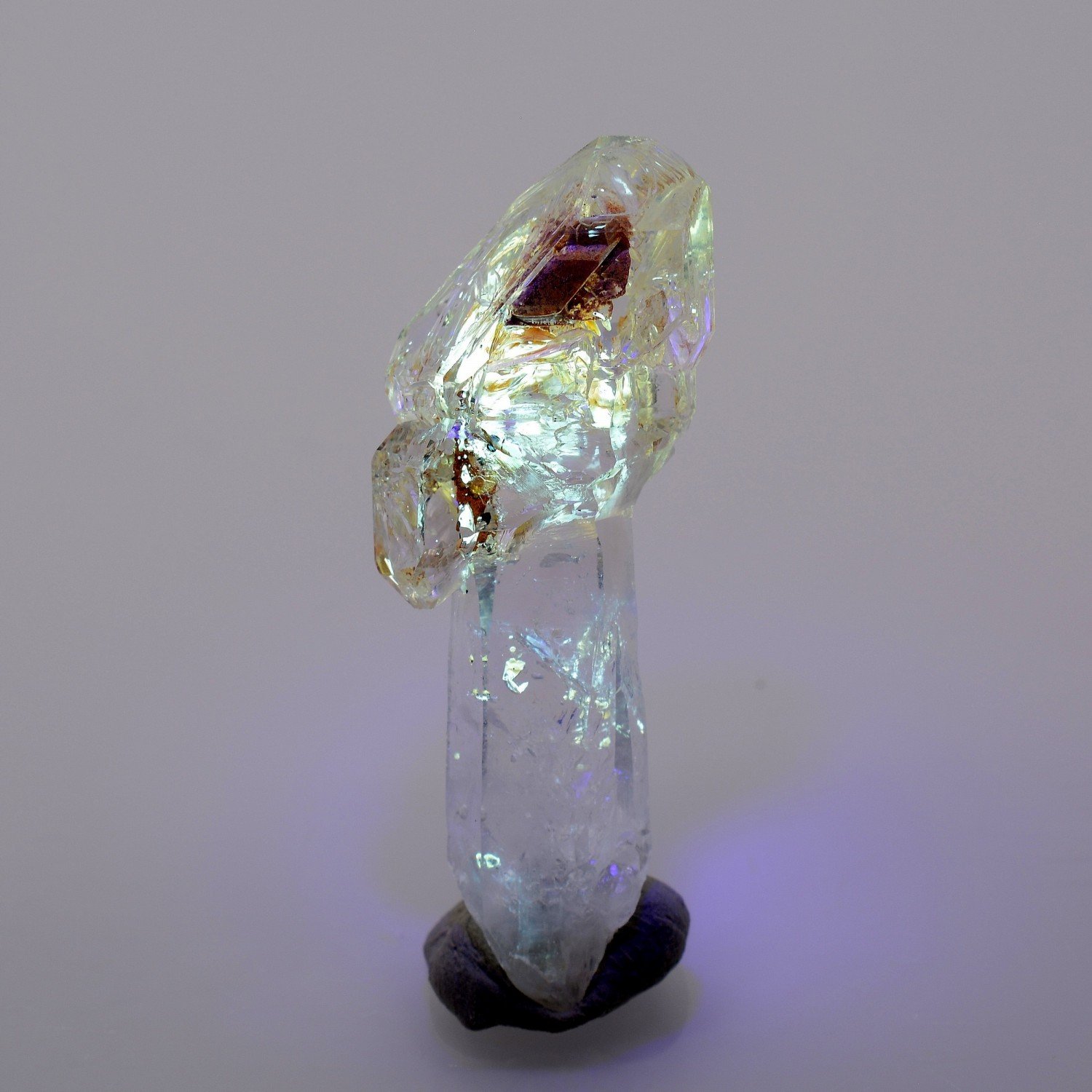 Firefly quartz with petroleum inclusions - Madirobe, Besalampy district, Melaky region, Madagascar