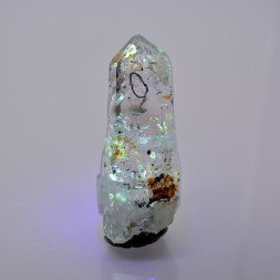 Quartz luciole à inclusions de pétrole - Madirobe, district de Besalampy, Région de Melaky, Madagascar