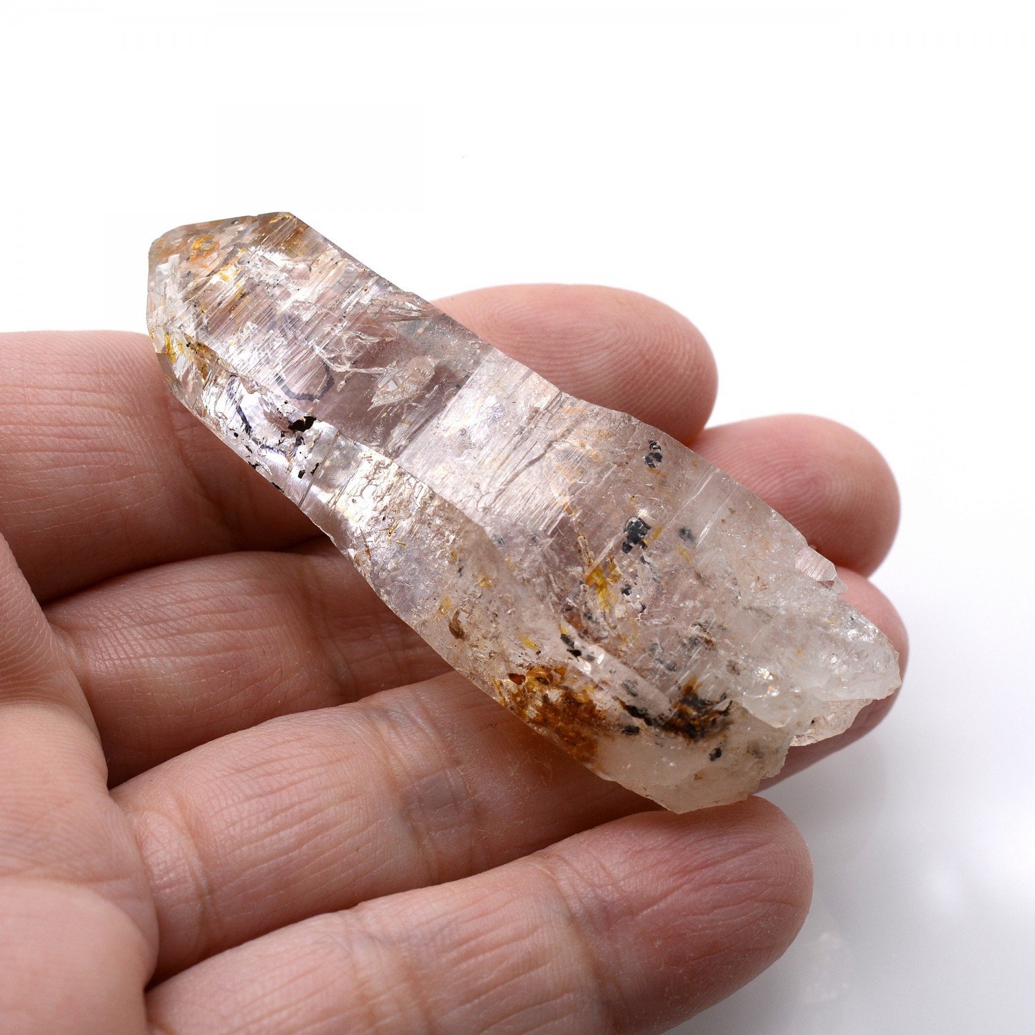 Quartz luciole à inclusions de pétrole - Madirobe, district de Besalampy, Région de Melaky, Madagascar