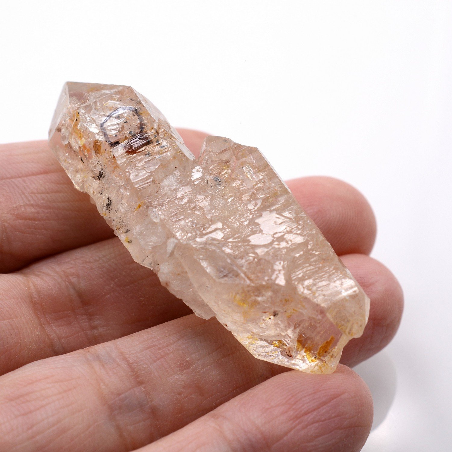Firefly quartz with petroleum inclusions - Madirobe Besalampy district, Melaky region, Madagascar