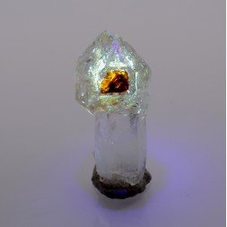 Quartz luciole à inclusions de pétrole - Madirobe, district de Besalampy, Région de Melaky, Madagascar