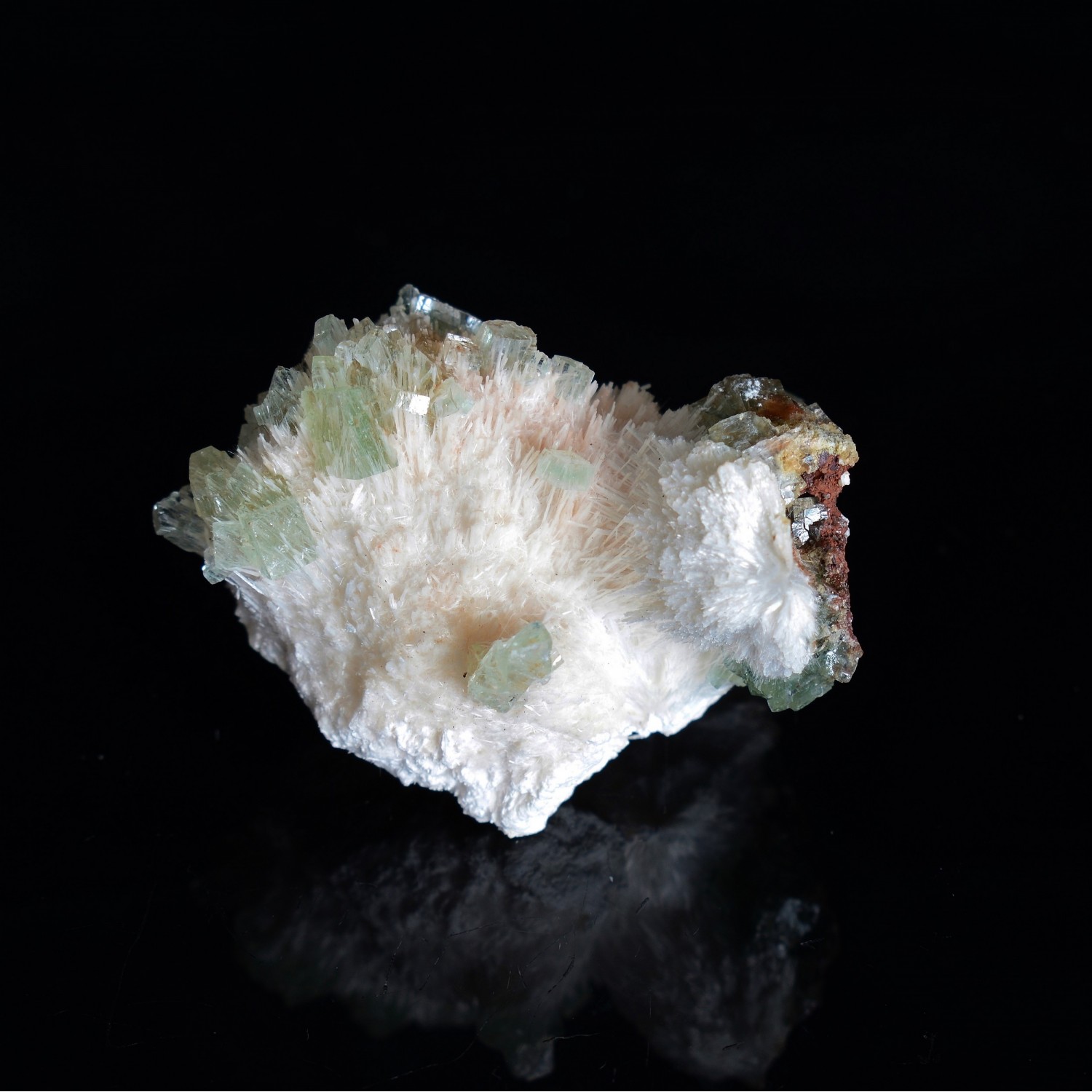 Apophyllite on mordenite - Nashik district, Maharashtra, India