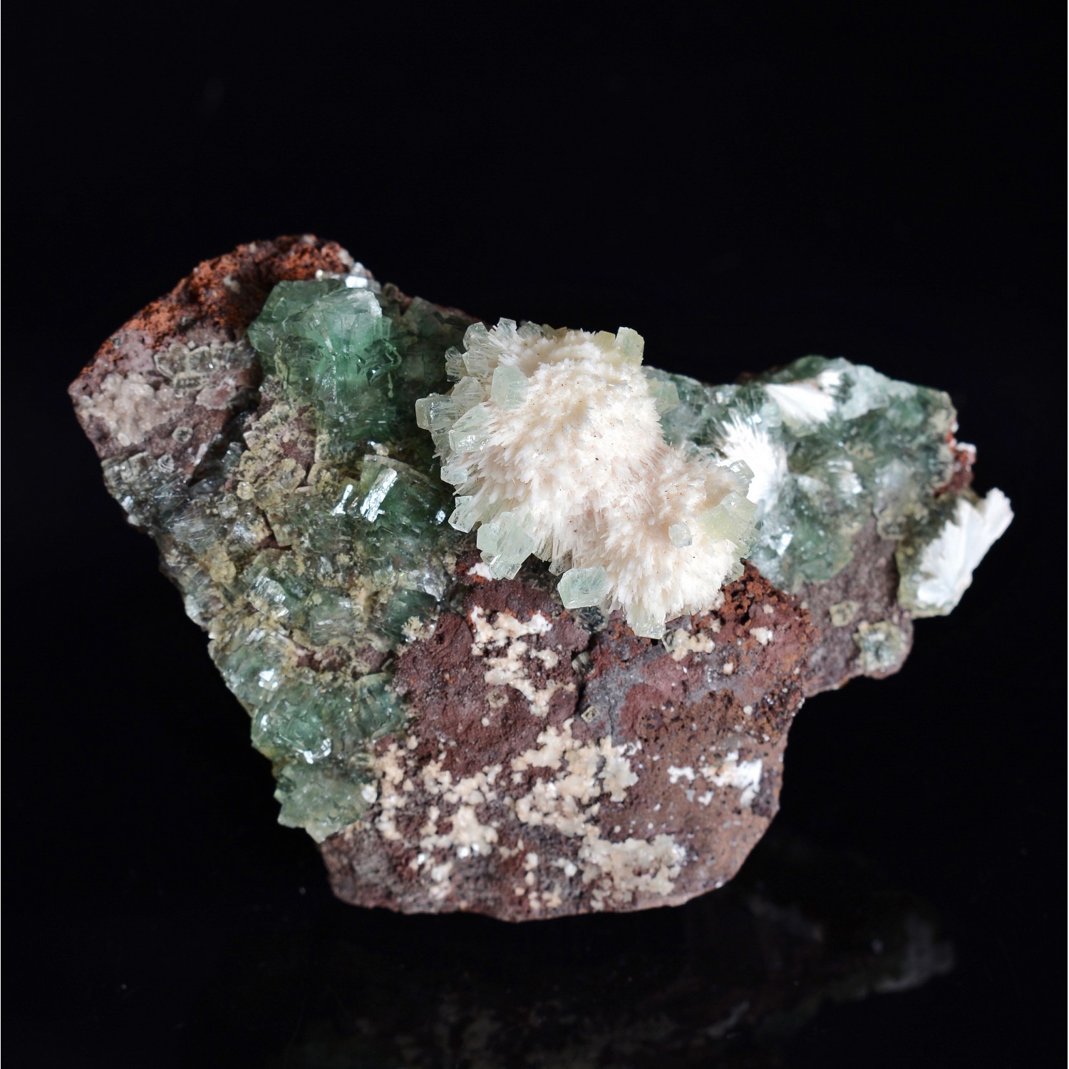 Apophyllite and mordenite - Nashik district, Maharashtra, India