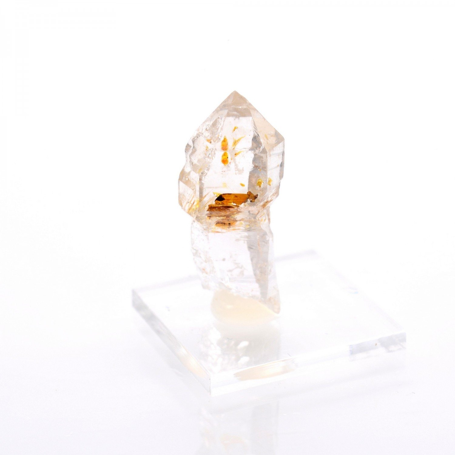 Quartz luciole à inclusions de pétrole - Madirobe, district de Besalampy, Région de Melaky, Madagascar Quartz luciole à inclusions de pétrole - Madirobe, district de Besalampy, Région de Melaky, Madagascar