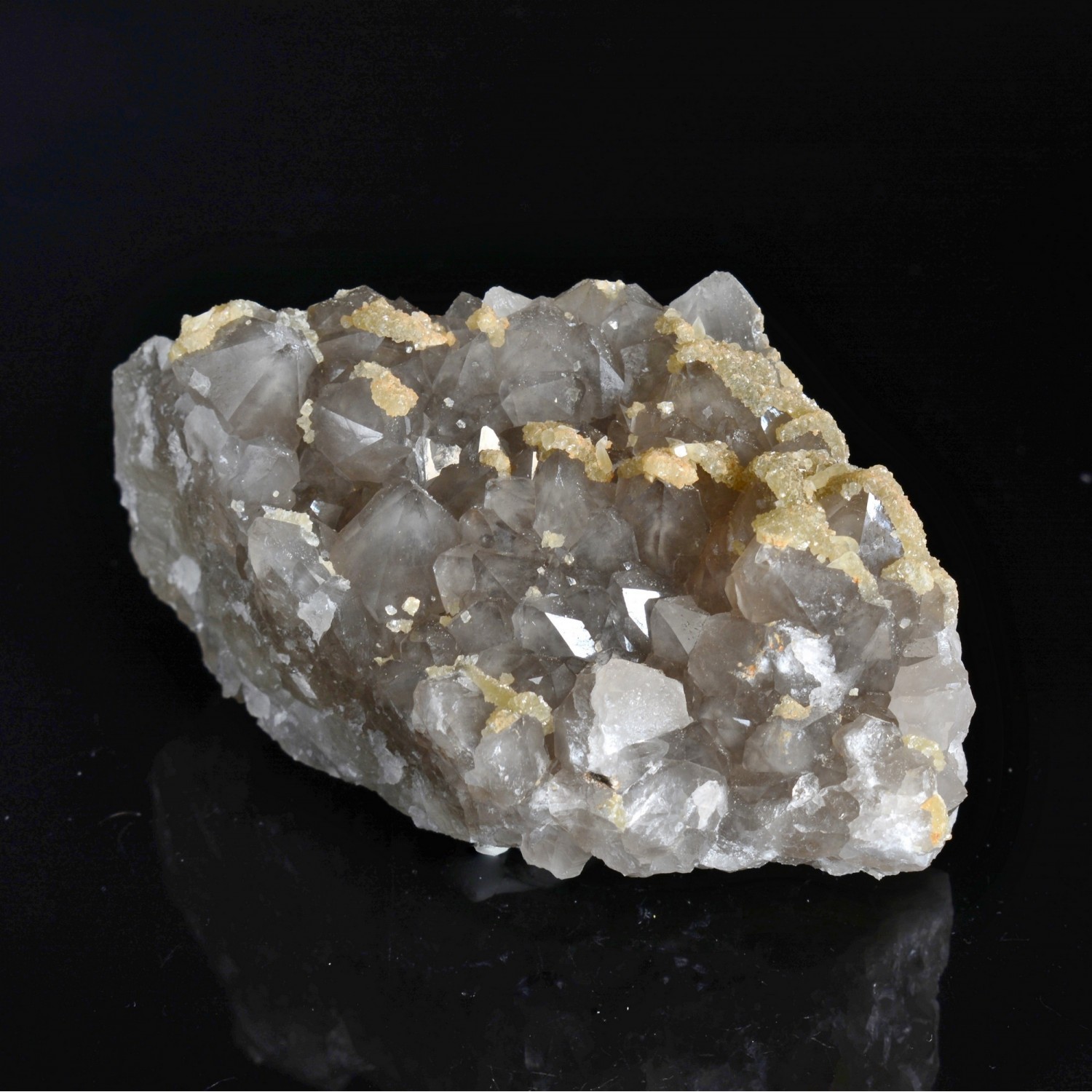 Calcite et sidérite sur quartz - Laguépie, Tarn-et-Garonne, France