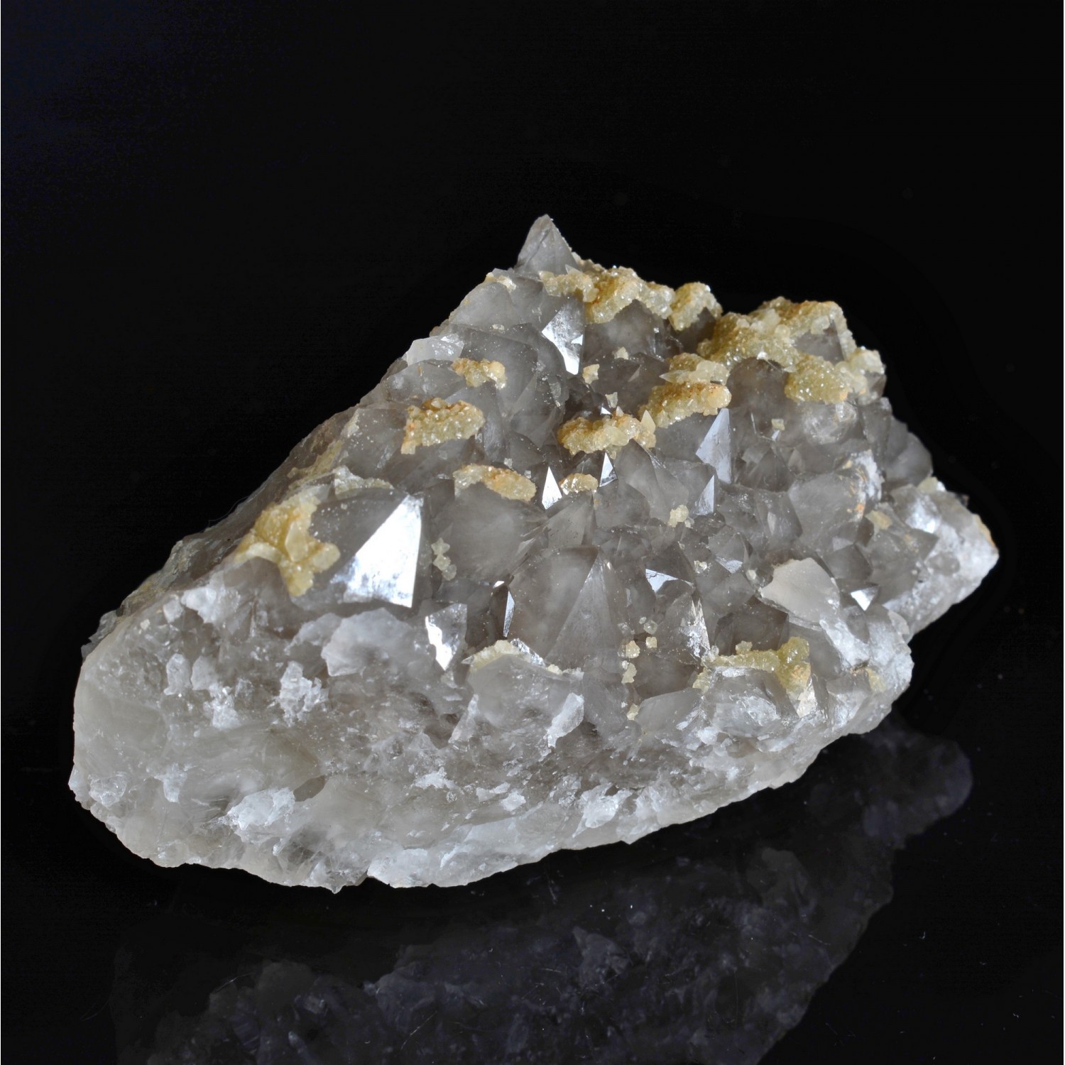 Calcite et sidérite sur quartz - Laguépie, Tarn-et-Garonne, France