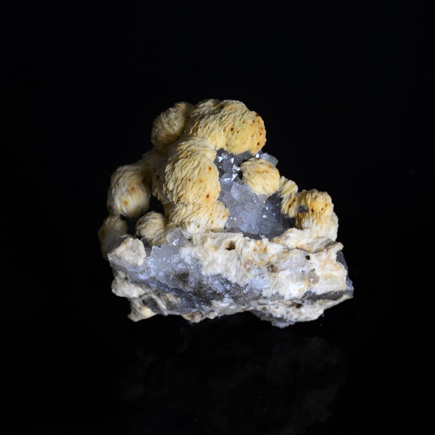 Barite on quartz - Cuzac, Lot, France