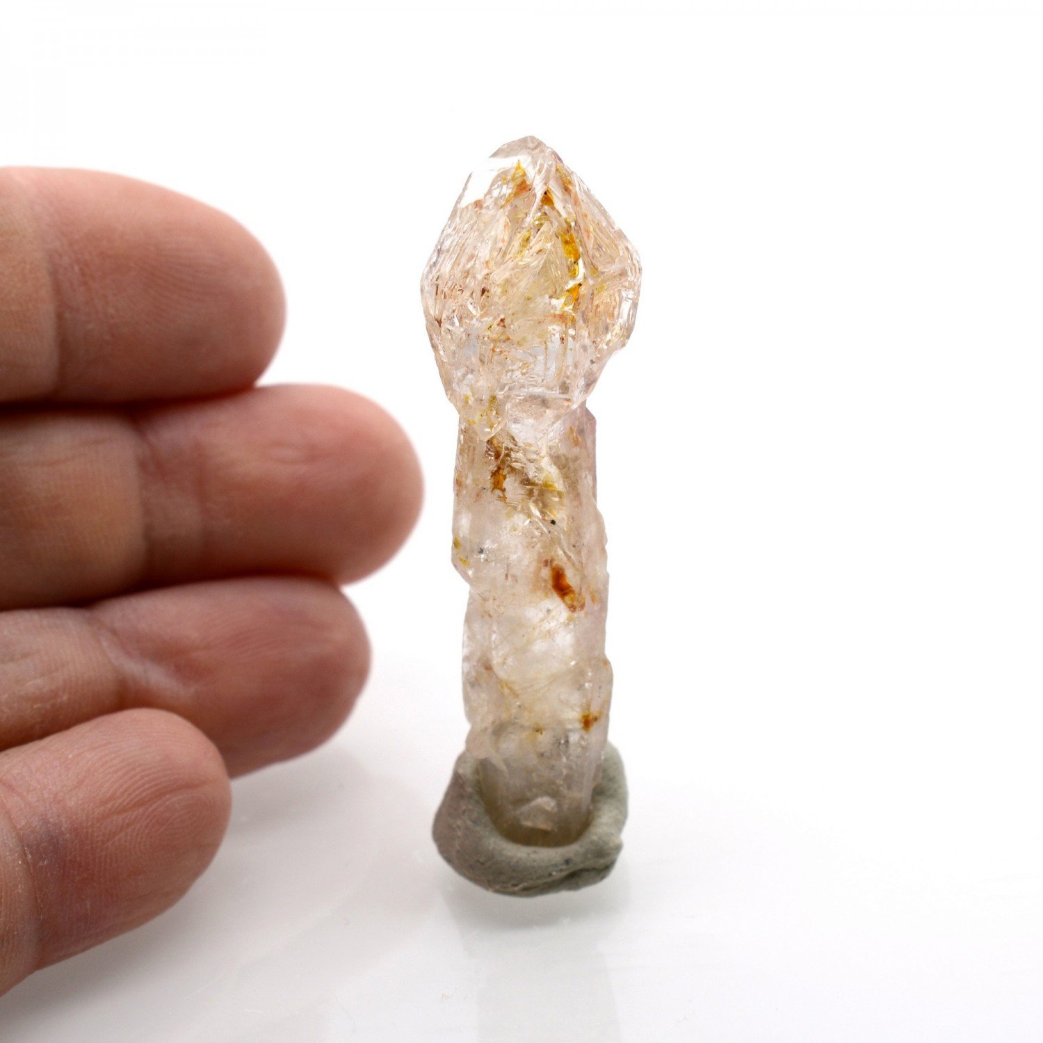 Quartz luciole à inclusions de pétrole - Madirobe, district de Besalampy, Région de Melaky, Madagascar Quartz luciole à inclusions de pétrole - Madirobe, district de Besalampy, Région de Melaky, Madagascar