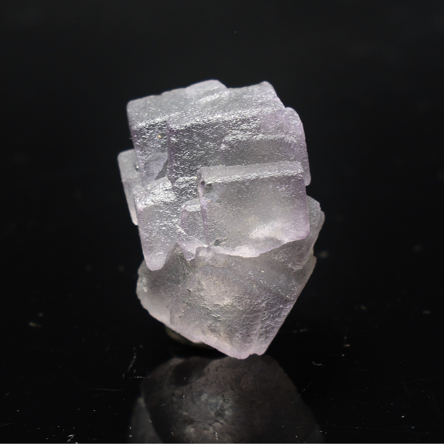 Fluorite violette - Aiguille verte, Mont-Blanc, Haute-Savoie, France