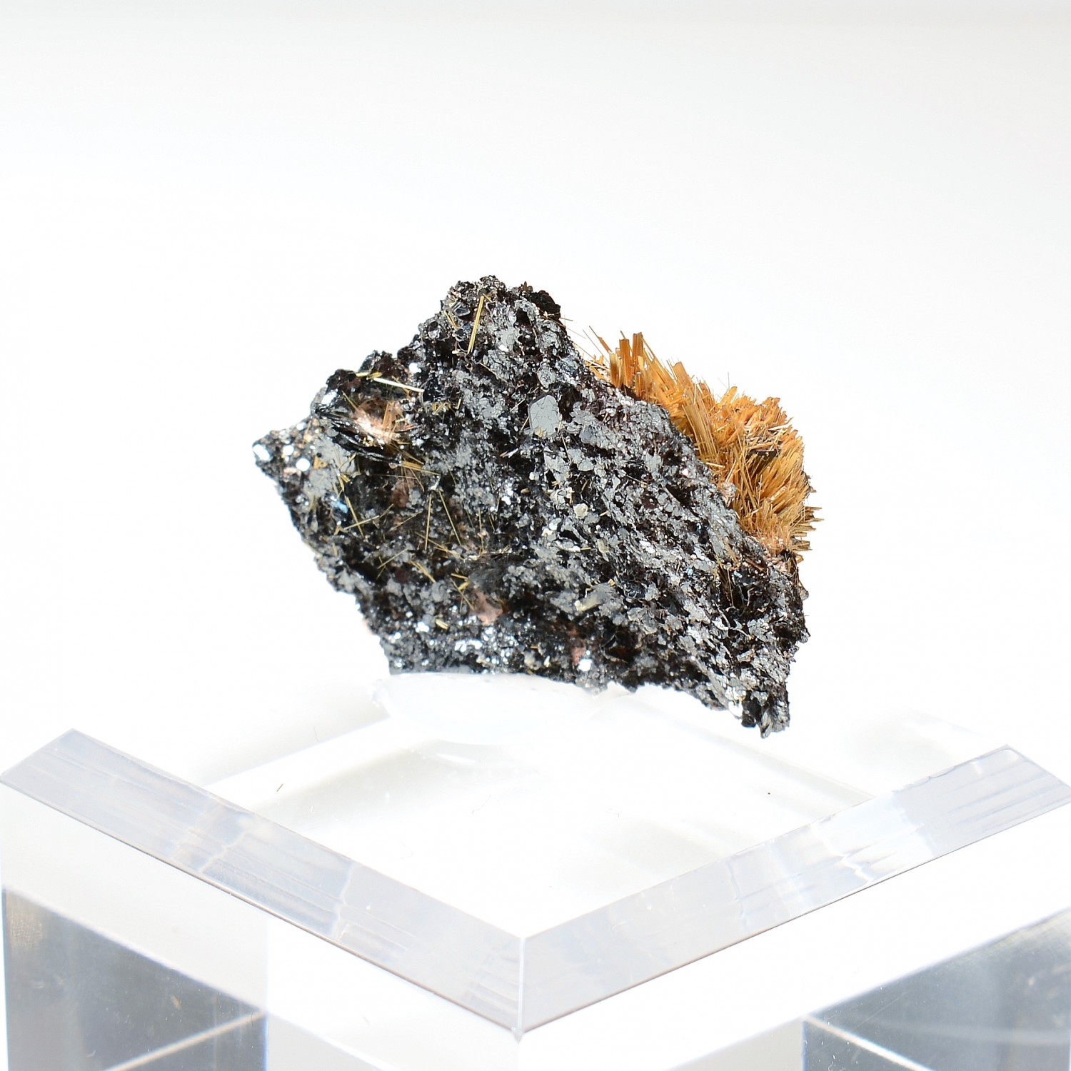 Rutile et hématite - Novo Horizonte, Bahia, Brésil