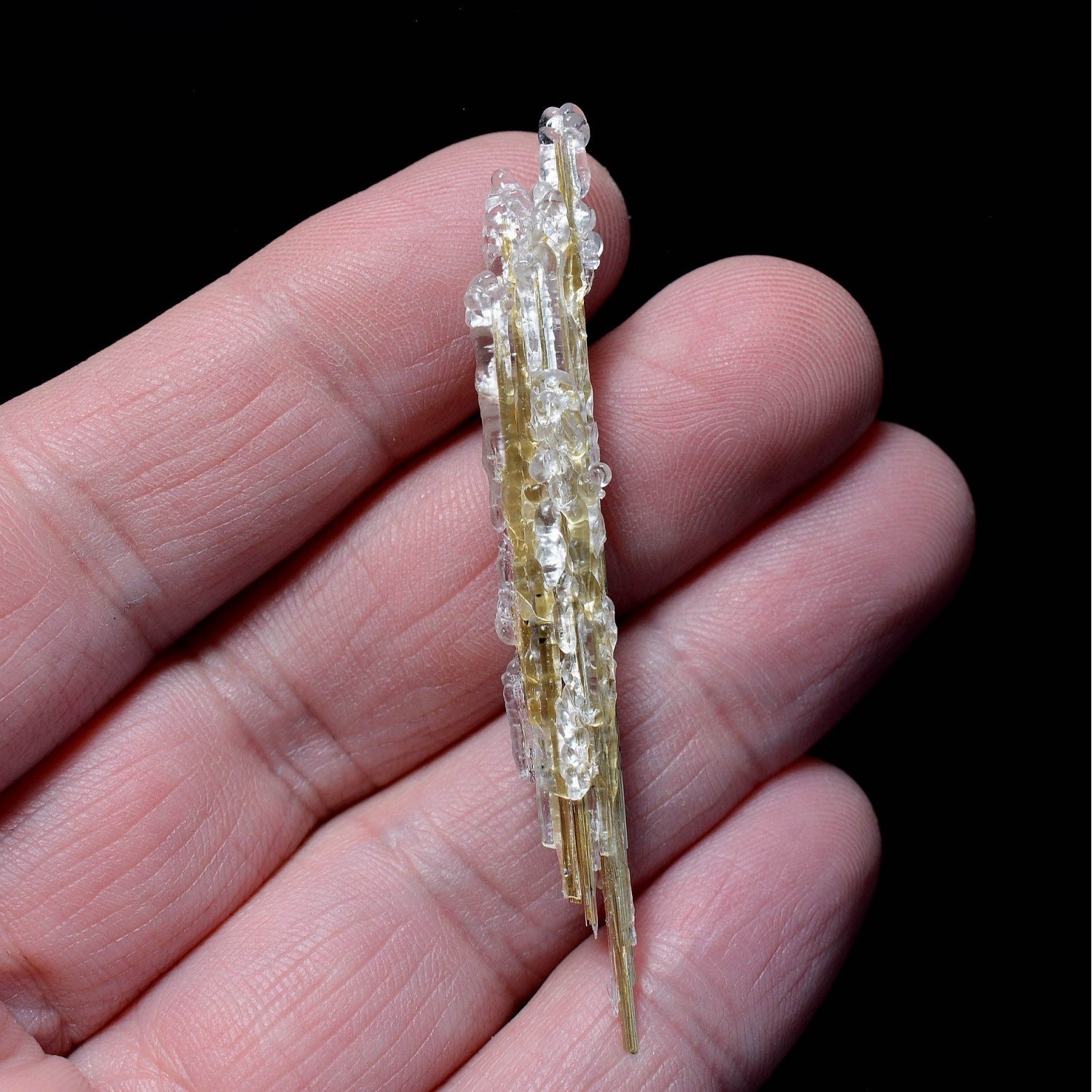 Hyalite opal on rutile - Novo Horizonte, Bahia, Brazil