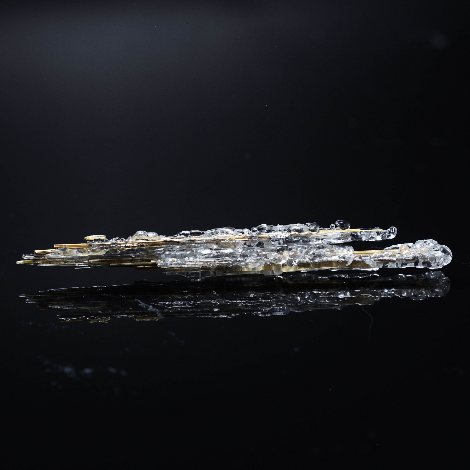 Hyalite opal on rutile - Novo Horizonte, Bahia, Brazil