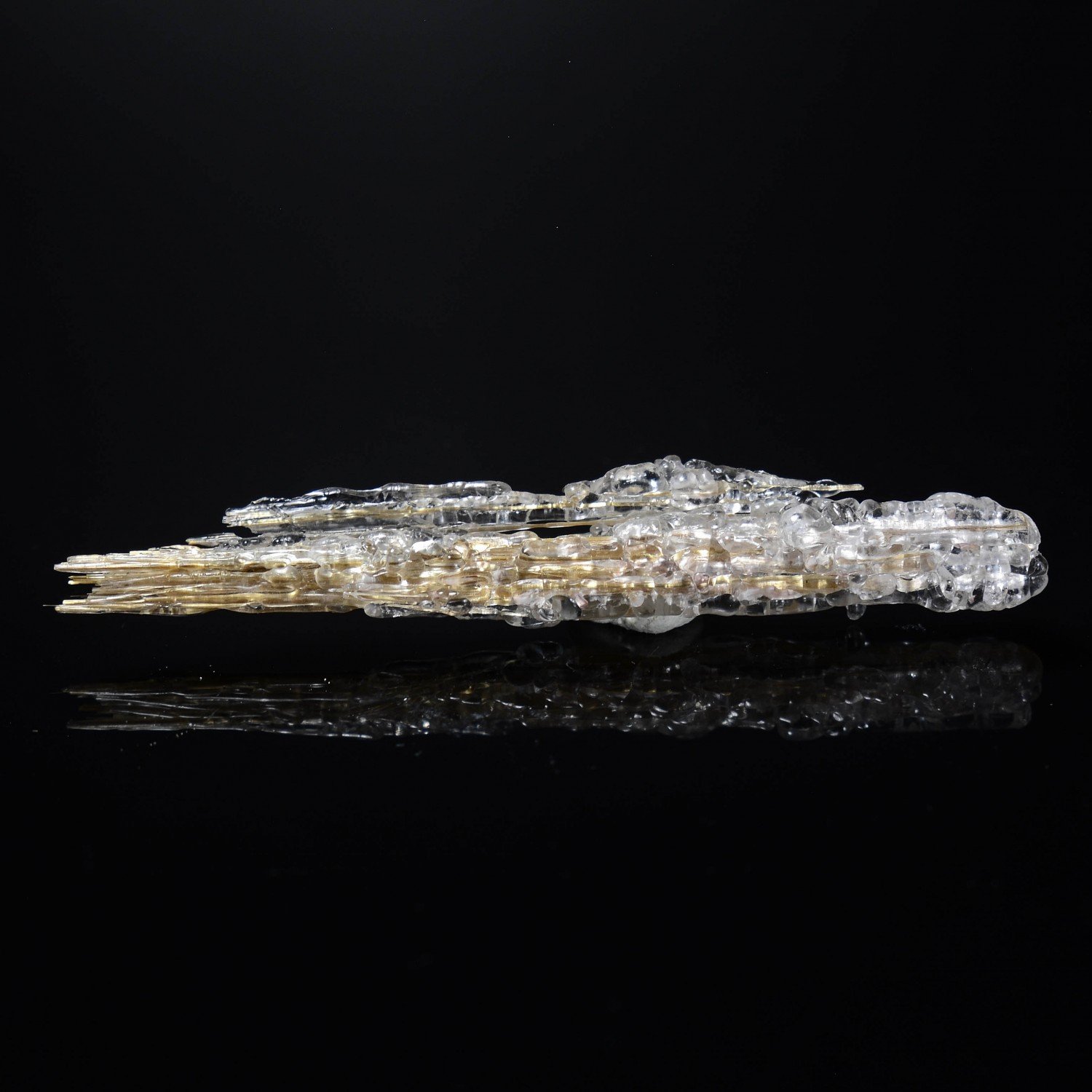 Hyalite opal on rutile - Novo Horizonte, Bahia, Brazil
