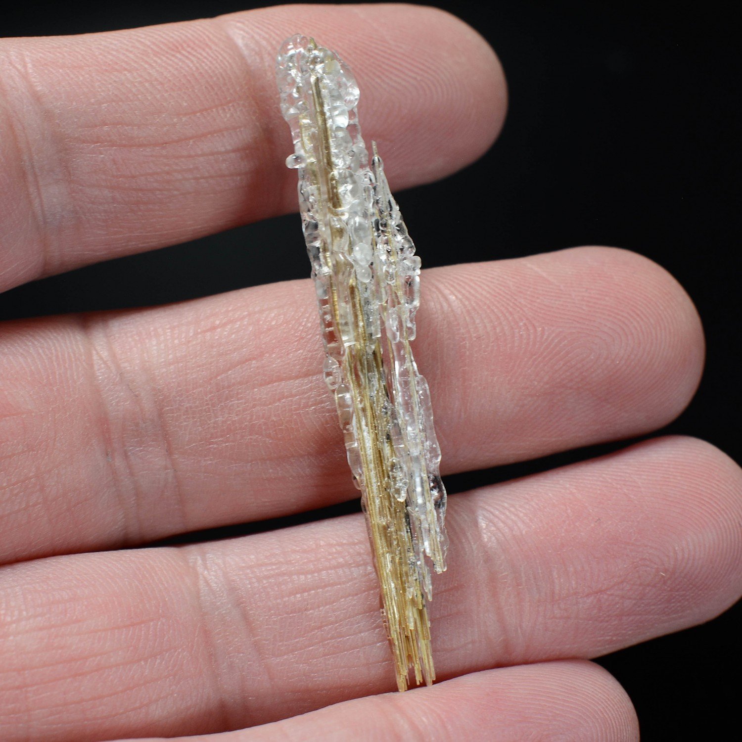 Hyalite opal on rutile - Novo Horizonte, Bahia, Brazil