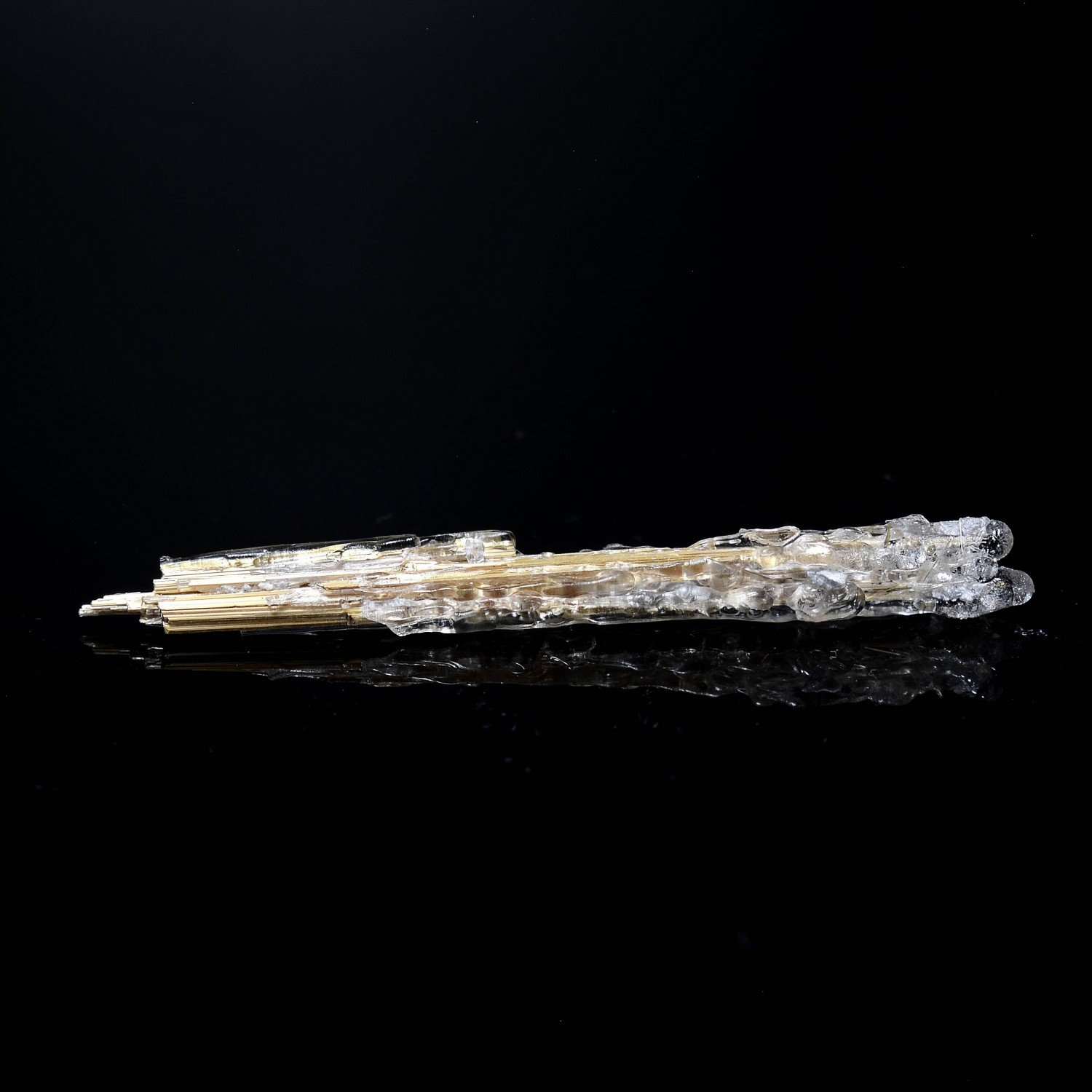 Hyalite opal on rutile - Novo Horizonte, Bahia, Brazil