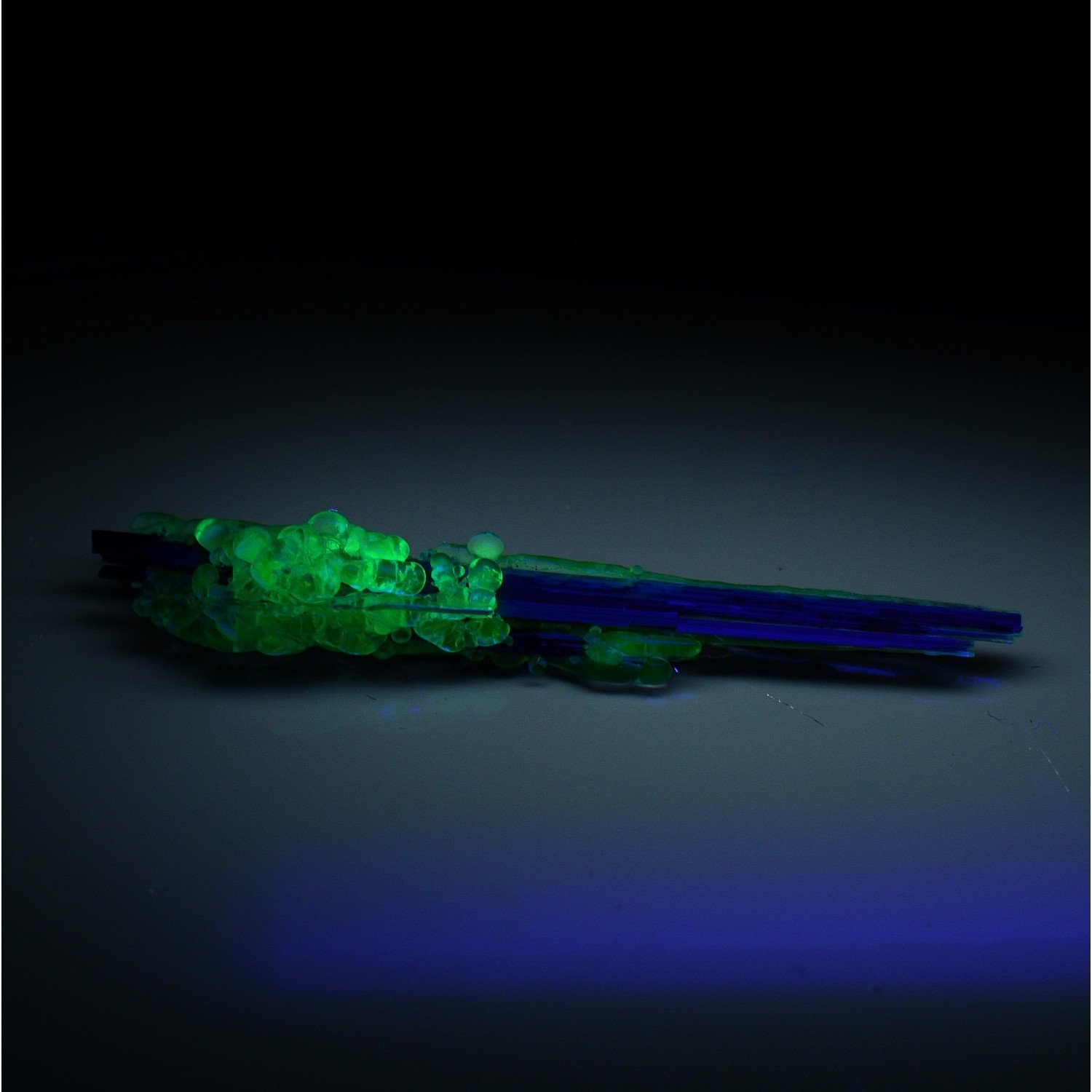 Hyalite opal on rutile - Novo Horizonte, Bahia, Brazil