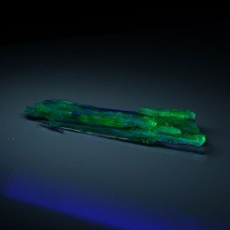 Opale hyalite sur rutile - Novo Horizonte, Bahia, Brésil