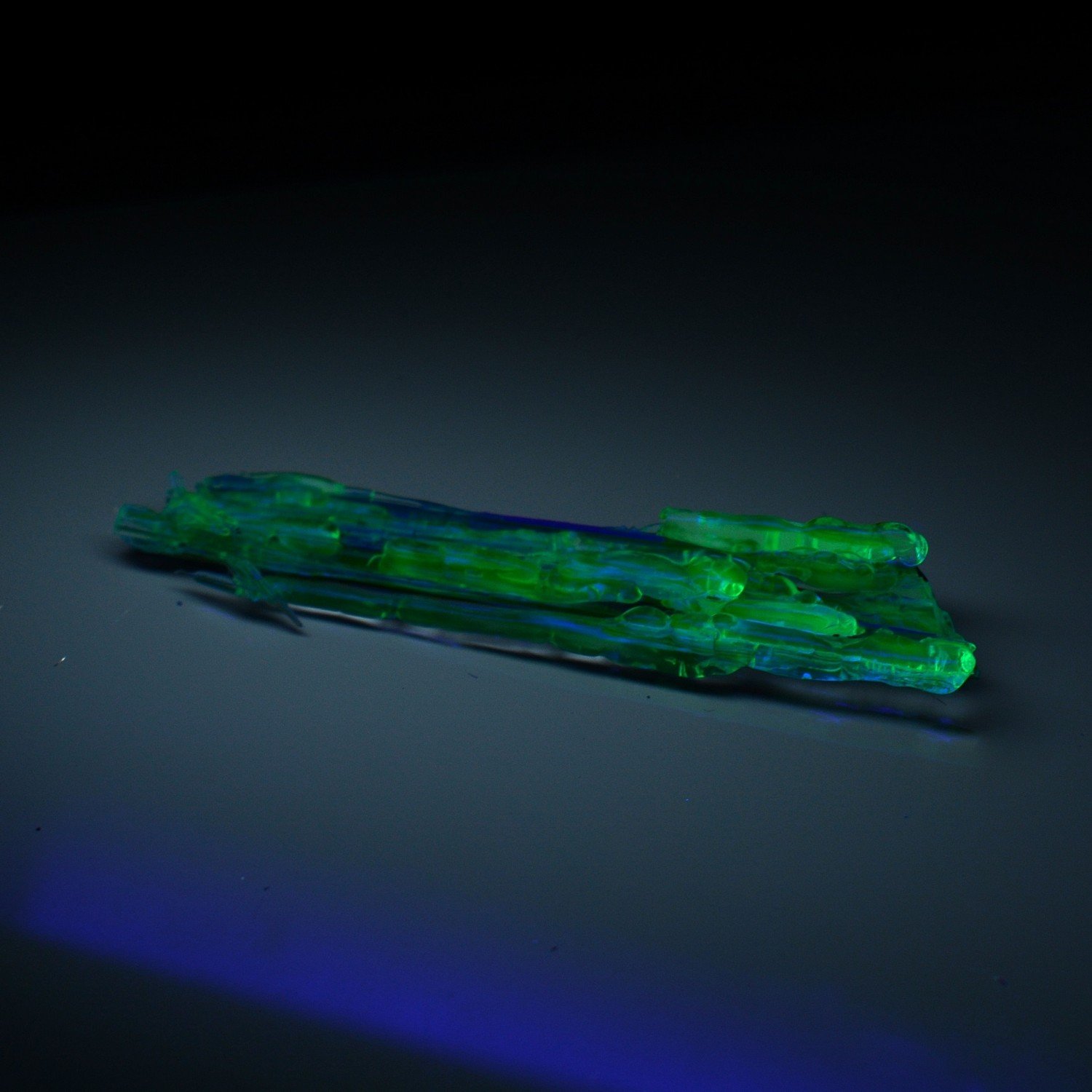 Opale hyalite sur rutile - Novo Horizonte, Bahia, Brésil Opale hyalite sur rutile - Novo Horizonte, Bahia, Brésil