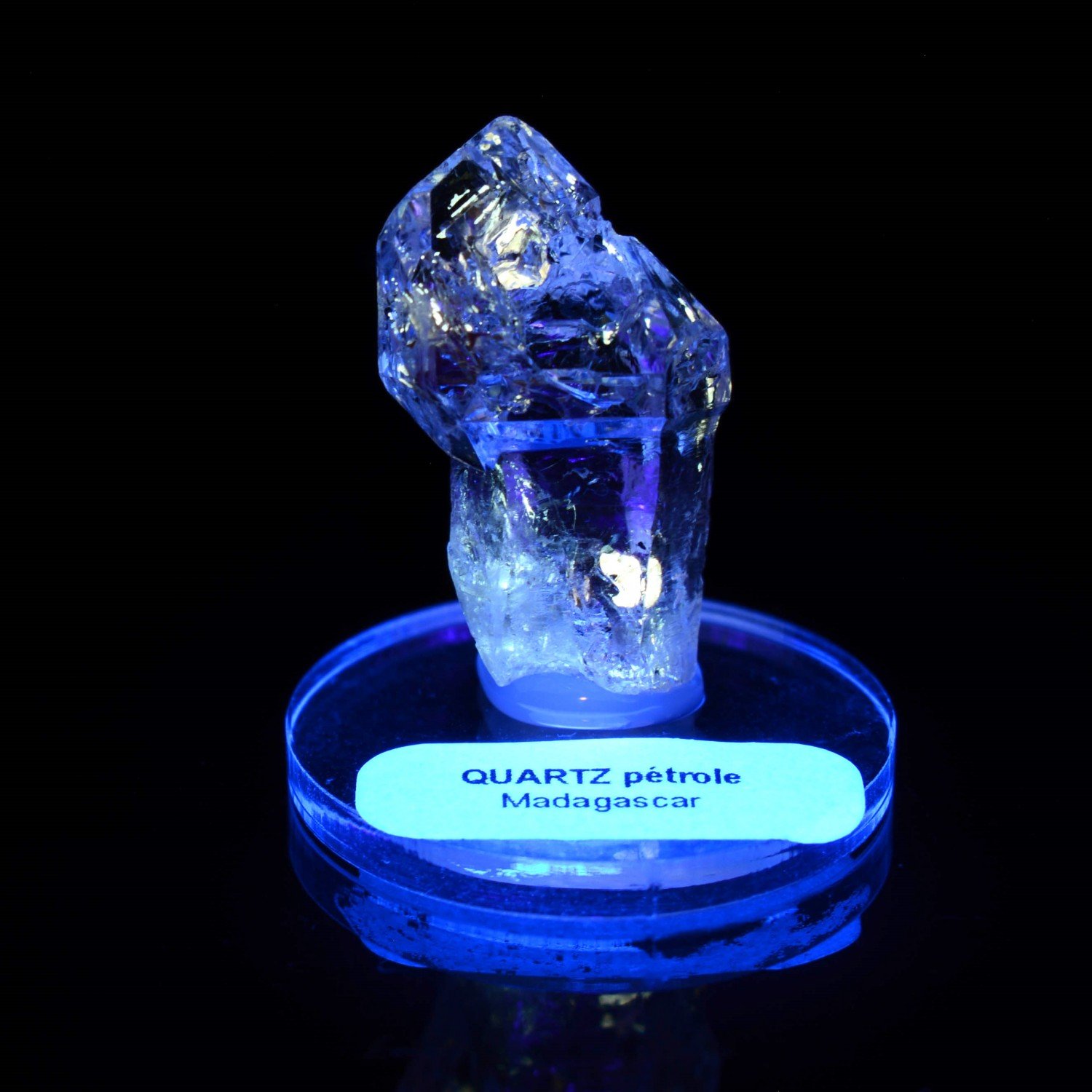 Quartz luciole à inclusions de pétrole - Madirobe, district de Besalampy, Région de Melaky, Madagascar