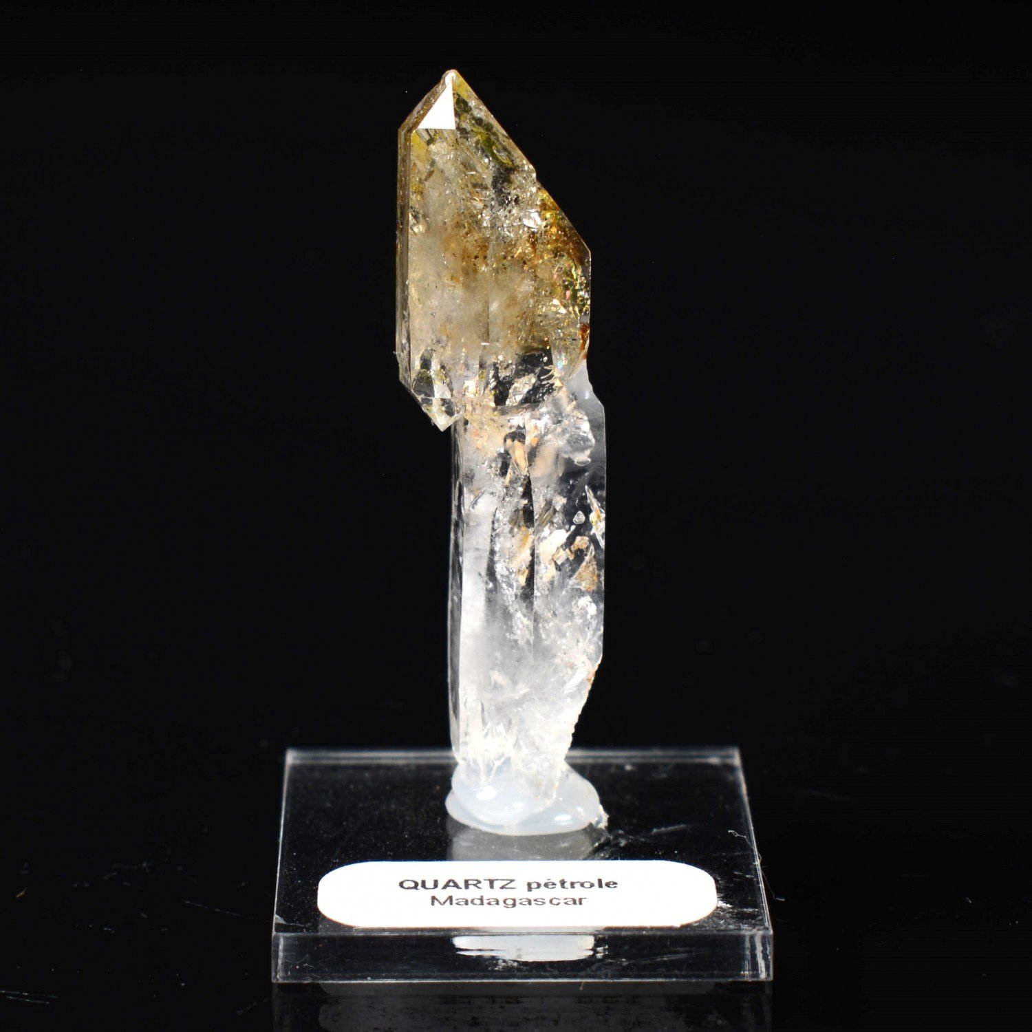 Firefly quartz with petroleum inclusions - Madirobe, Besalampy district, Melaky region, Madagascar