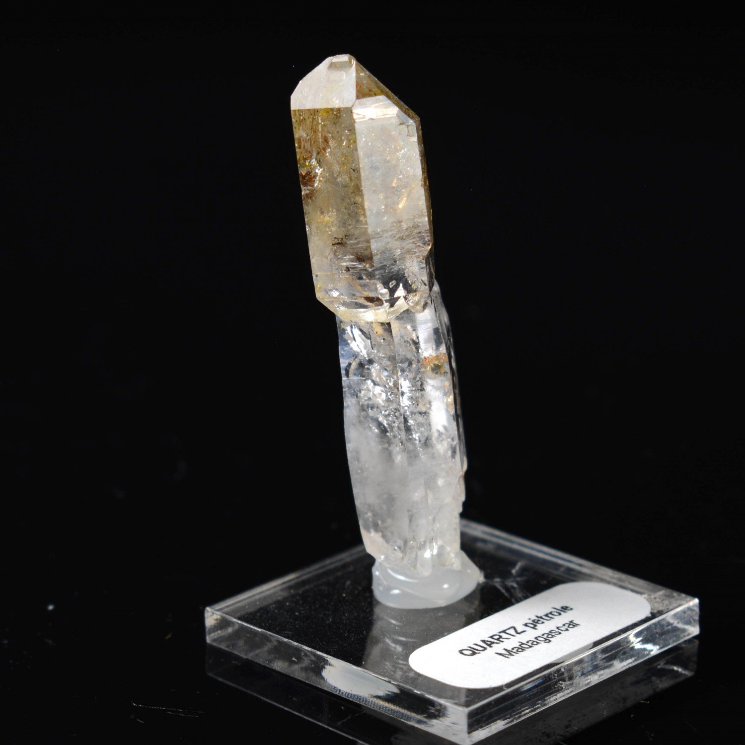 Firefly quartz with petroleum inclusions - Madirobe, Besalampy district, Melaky region, Madagascar