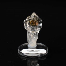 Quartz luciole à inclusions de pétrole - Madirobe, district de Besalampy, Région de Melaky, Madagascar