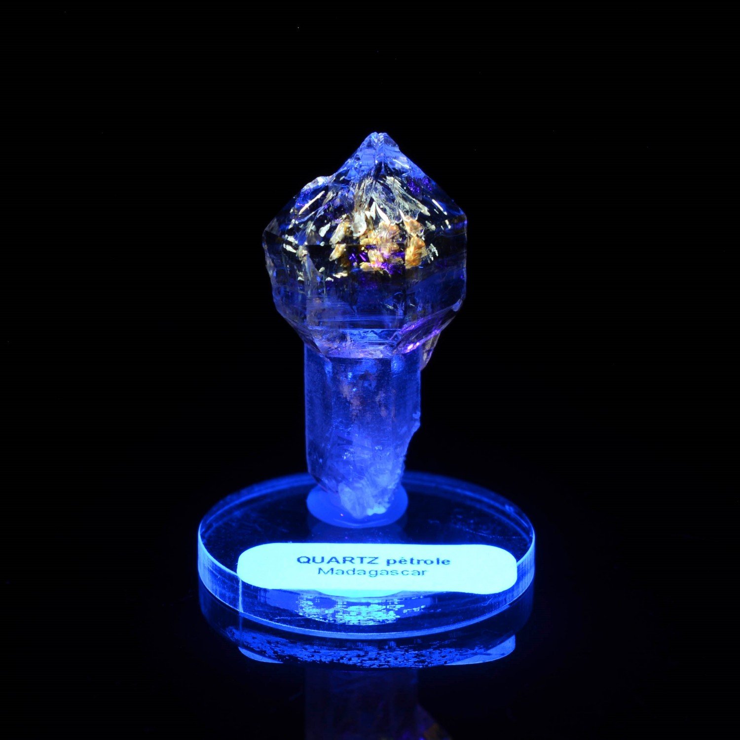 Quartz luciole à inclusions de pétrole - Madirobe, district de Besalampy, Région de Melaky, Madagascar