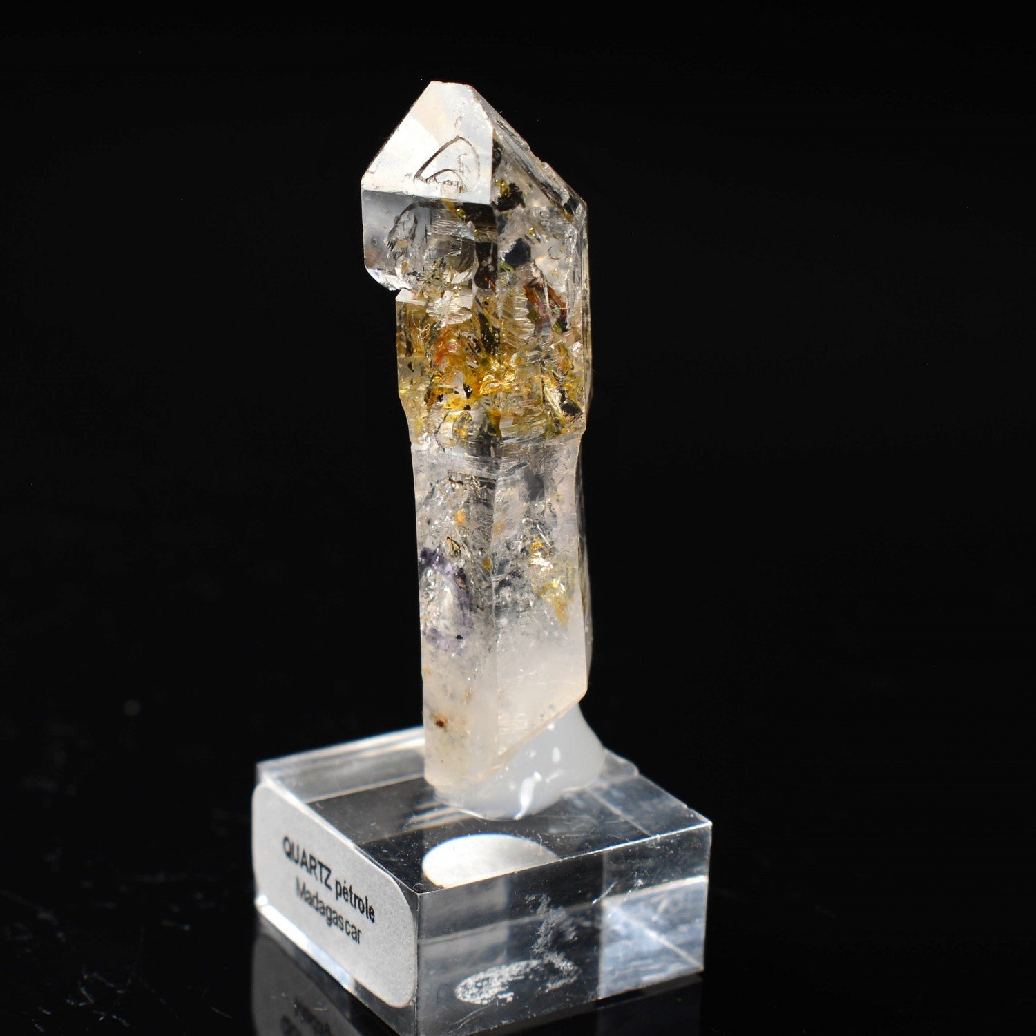 Firefly quartz with petroleum inclusions - Madirobe, Besalampy district, Melaky region, Madagascar