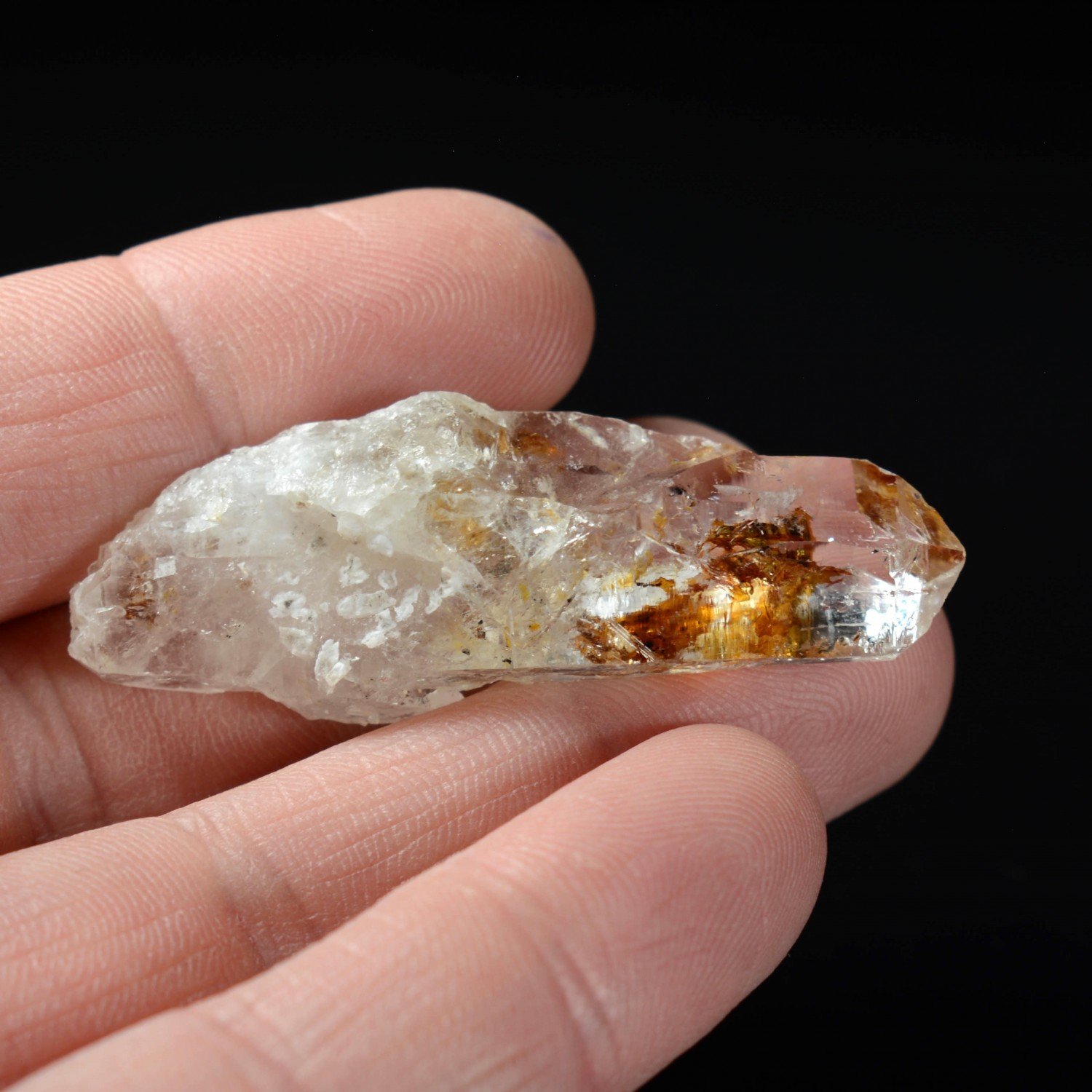 Firefly quartz with petroleum inclusions - Madirobe, Besalampy district, Melaky region, Madagascar