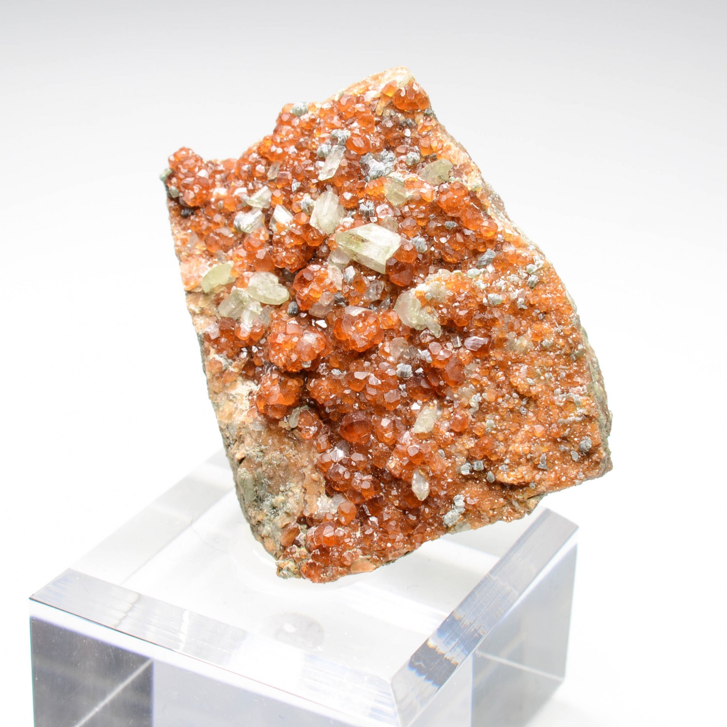 Grenat, diopside et clinochlore - Rodingites italiennes, Piémont/Vallée d'Aoste, Italie