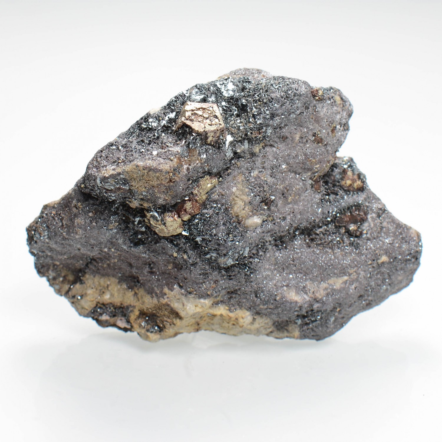 Pyrite et hématite - Mine de Batère, Pyrénées-Orientales, France