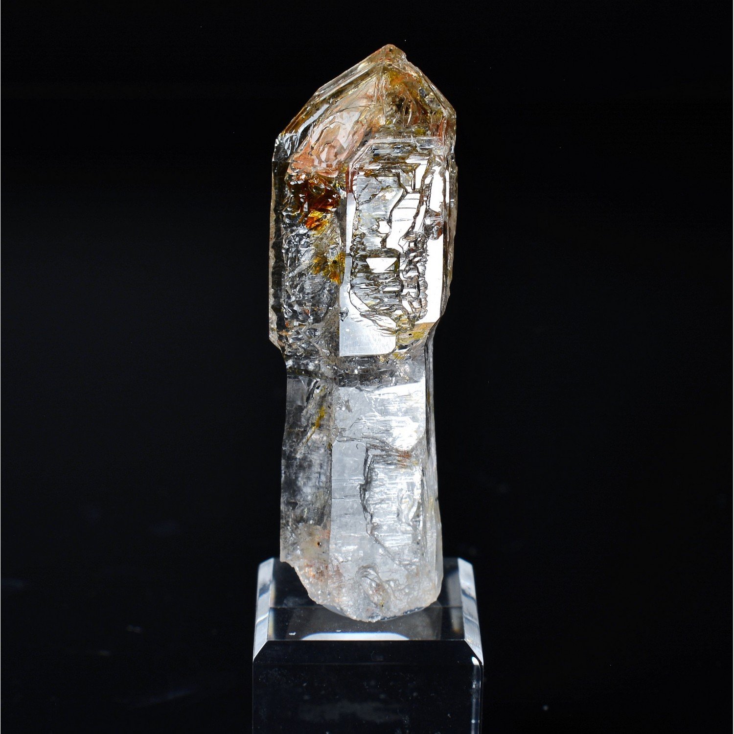 Firefly quartz with petroleum inclusions - Madirobe, Besalampy district, Melaky region, Madagascar