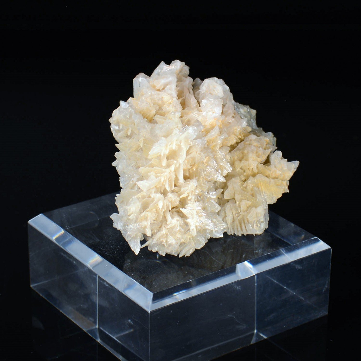 Reticulated cerussite - Nakhlak mine, Isfahan province, Iran / Persia