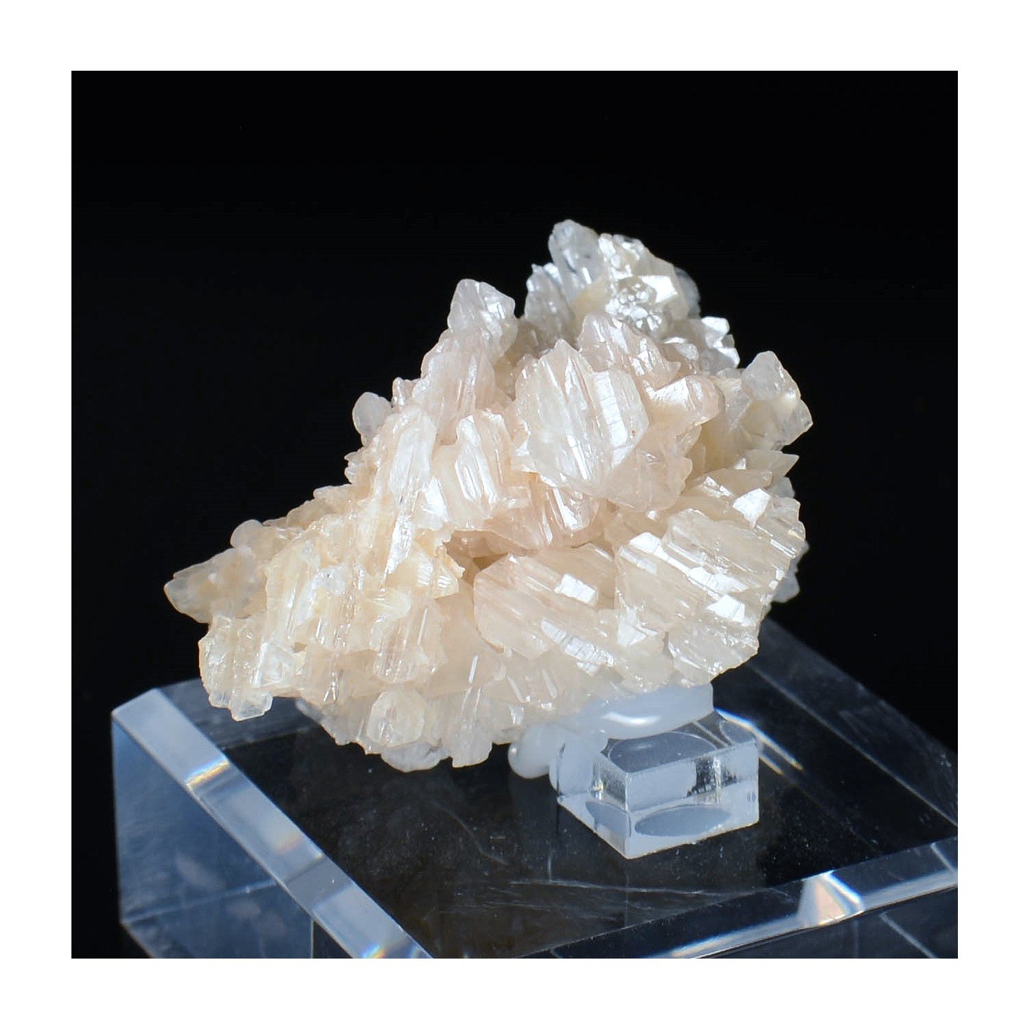 Reticulated cerussite - Nakhlak mine, Isfahan province, Iran / Persia