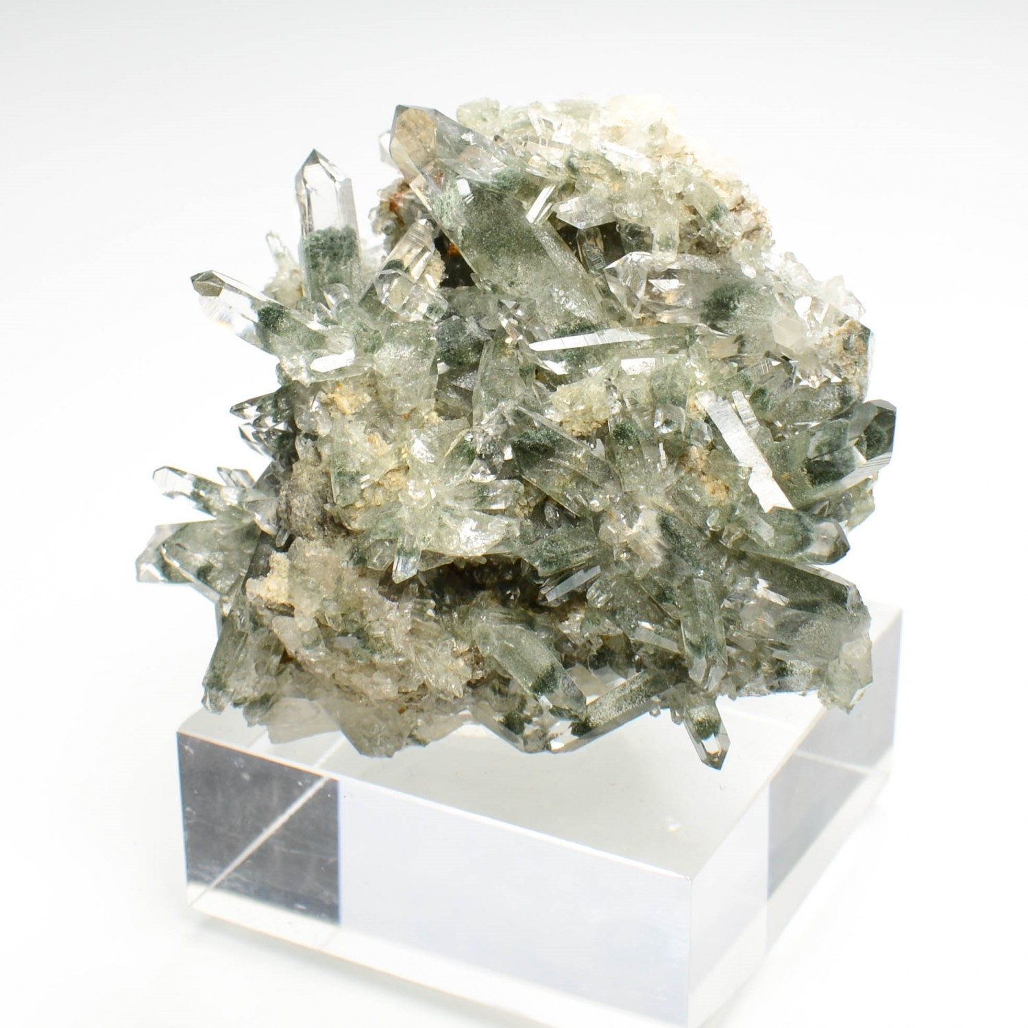 Quartz with chlorite inclusions - Les Deux Alpes, Isère, France