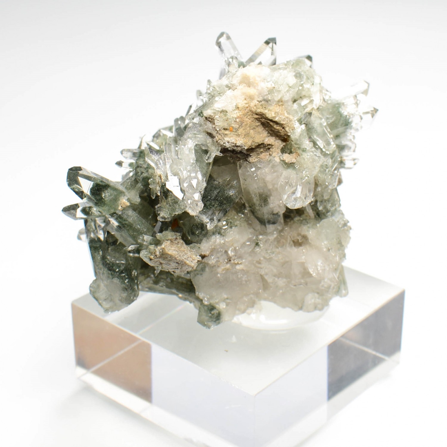 Quartz with chlorite inclusions - Les Deux Alpes, Isère, France