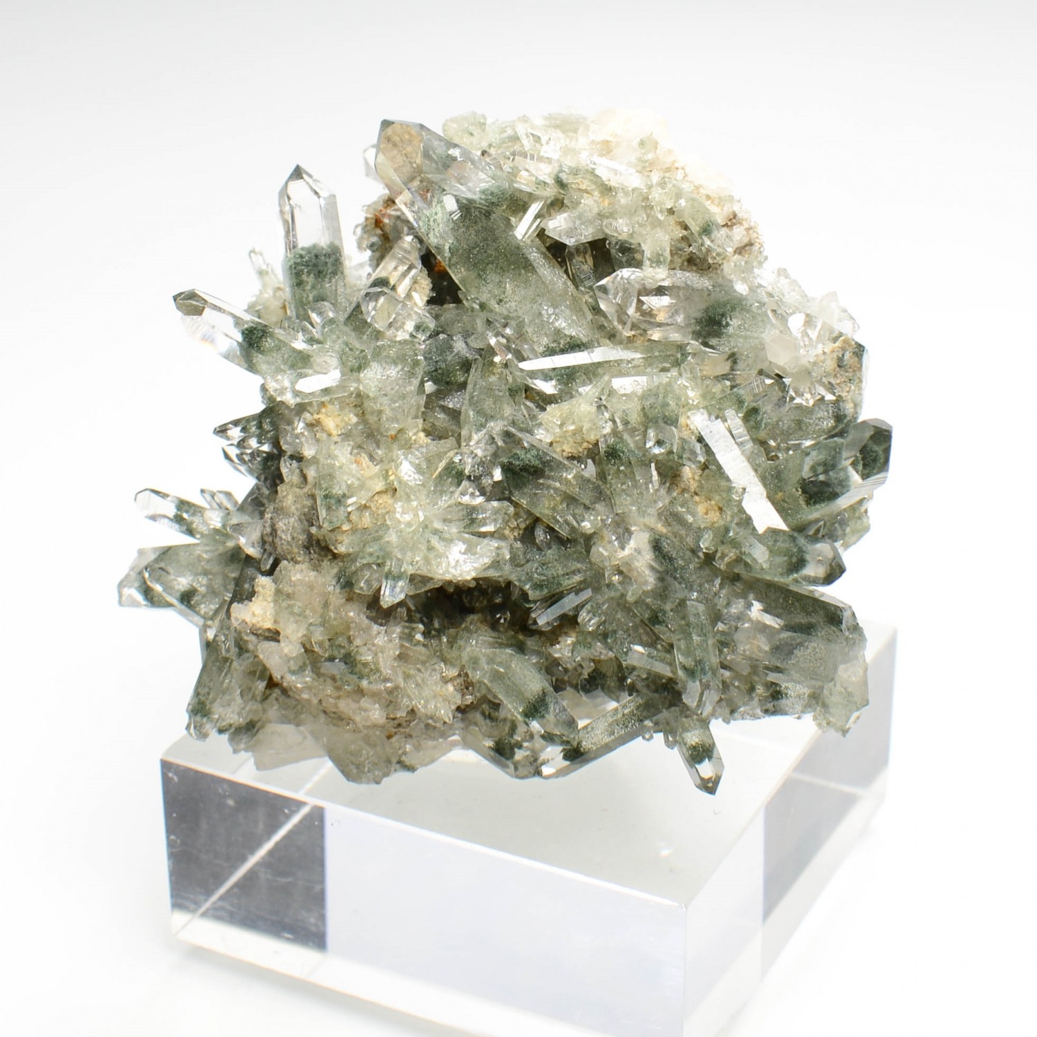 Quartz with chlorite inclusions - Les Deux Alpes, Isère, France